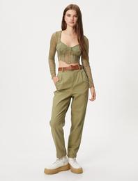 Havuç Pantolon Gabardin Kumaş Kemer Detaylı Hafif Daralan Paça Cepli