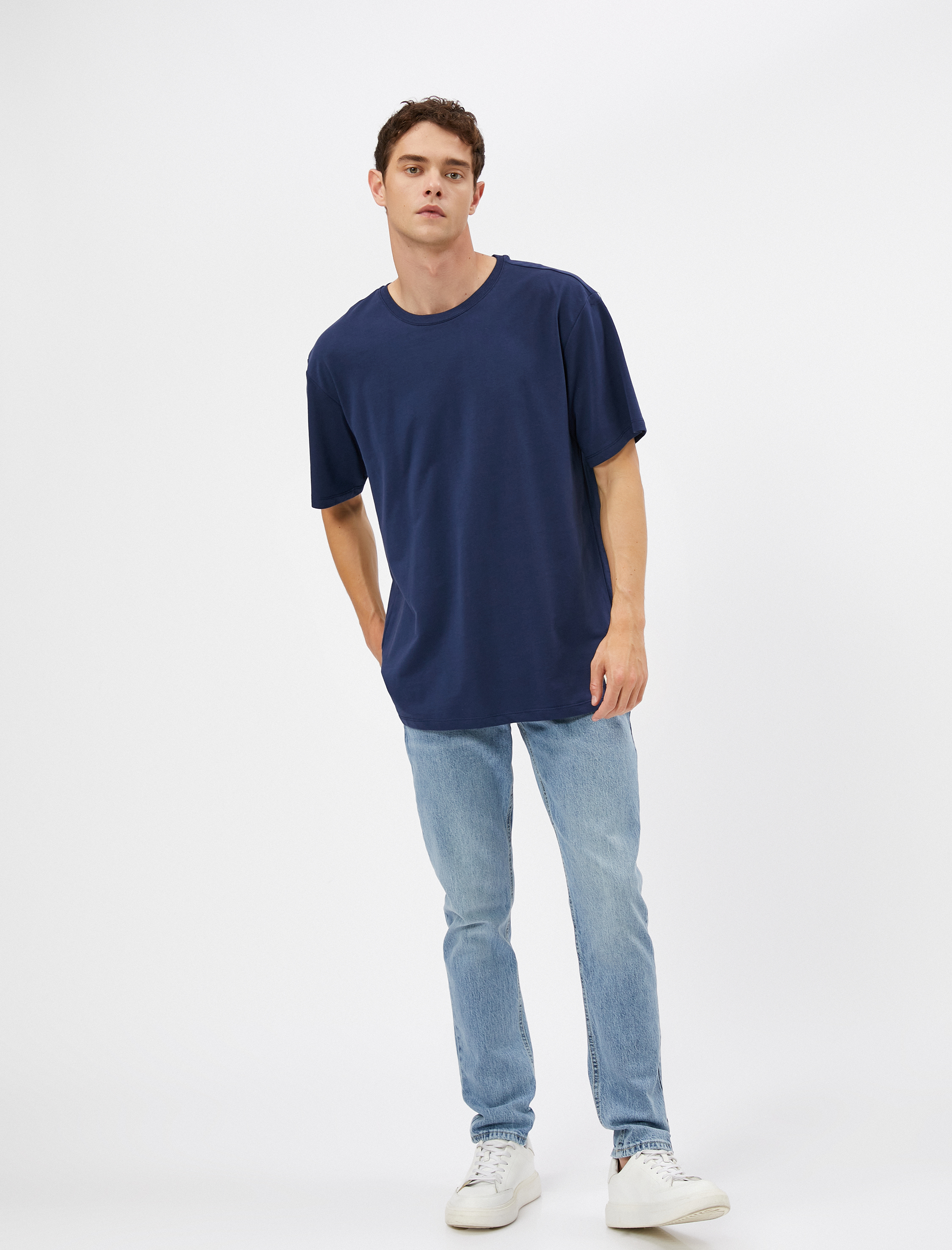   Basic Tişört Bisiklet Yaka Etiket Baskı Detaylı Pamuklu