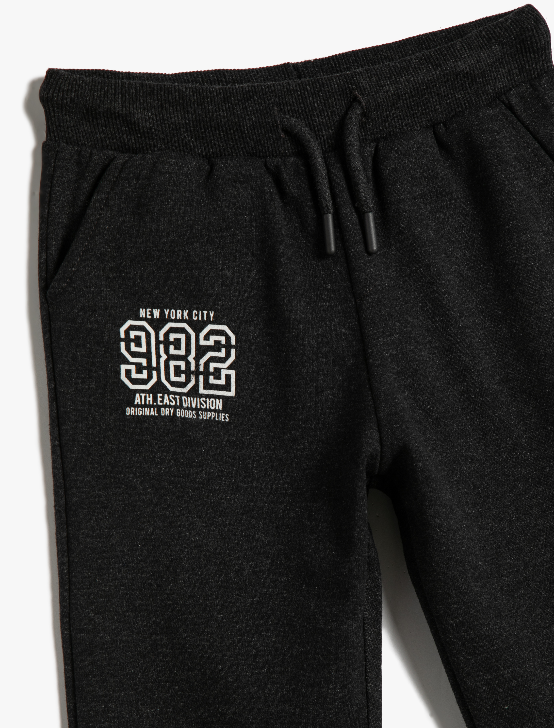  Erkek Çocuk Jogger Eşofman Altı Beli Bağlamalı Cepli Şardonlu Baskılı