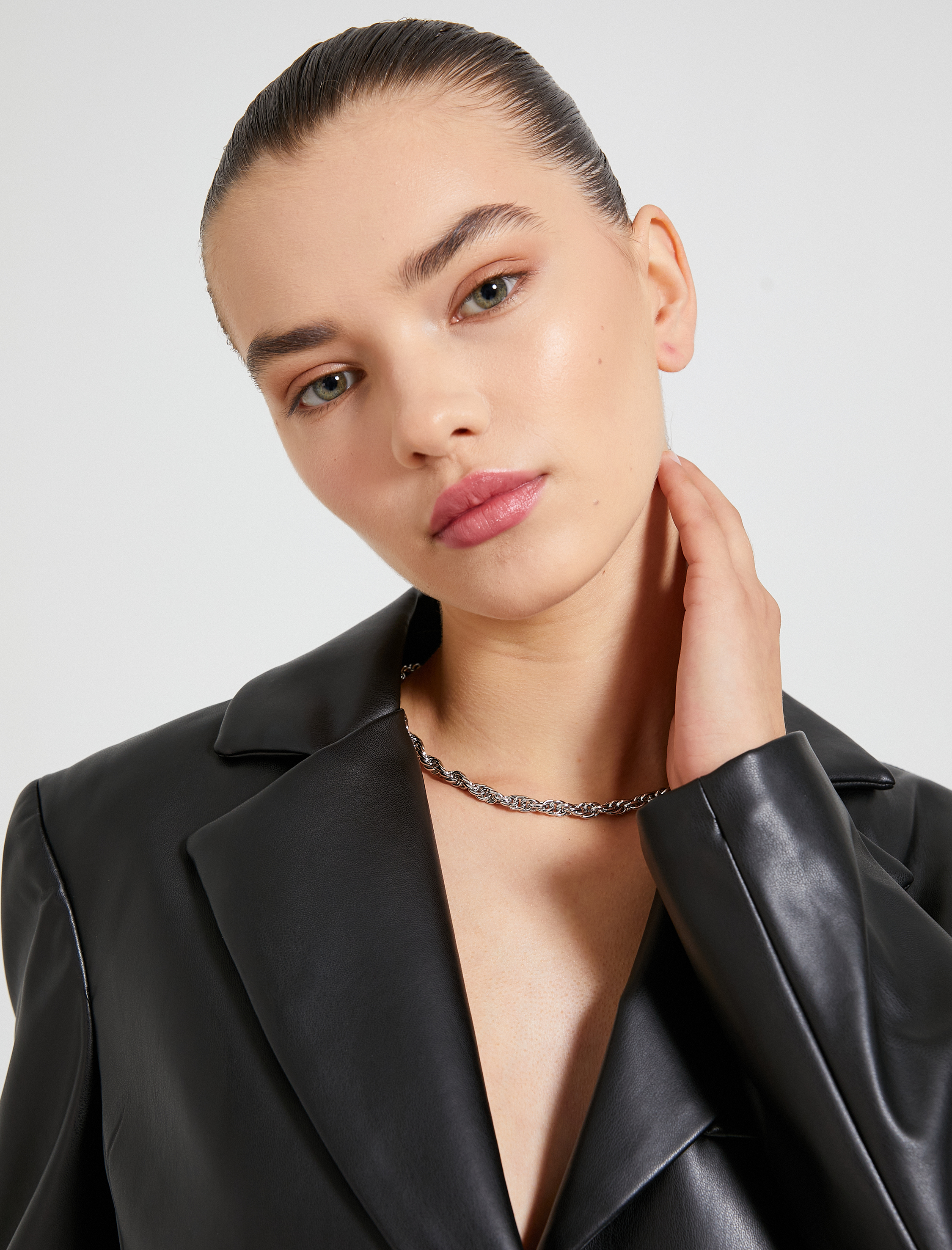  Kadın Kalın Zincir Çelik Kolye Geometrik Figürlü