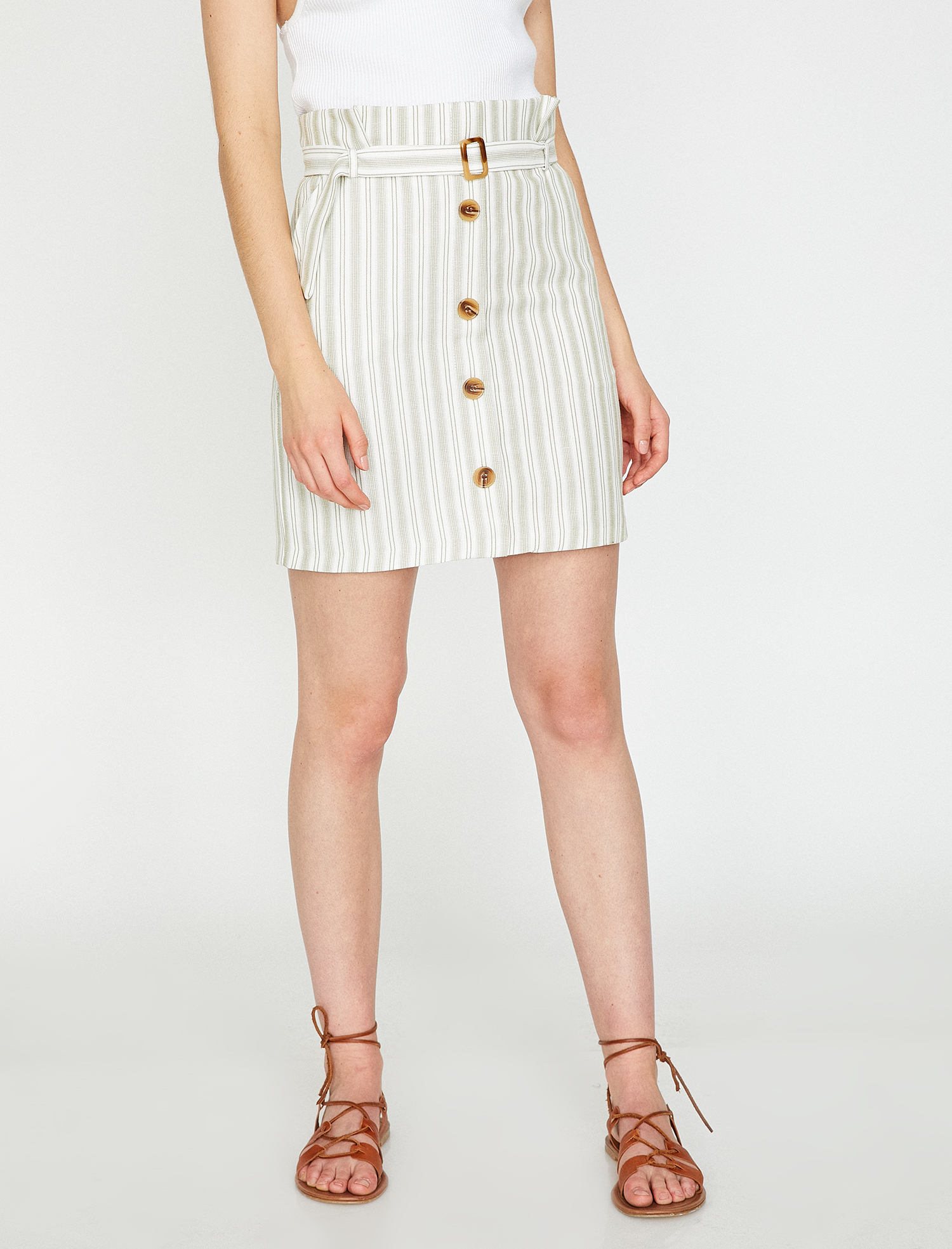   Düğme Detaylı Etek