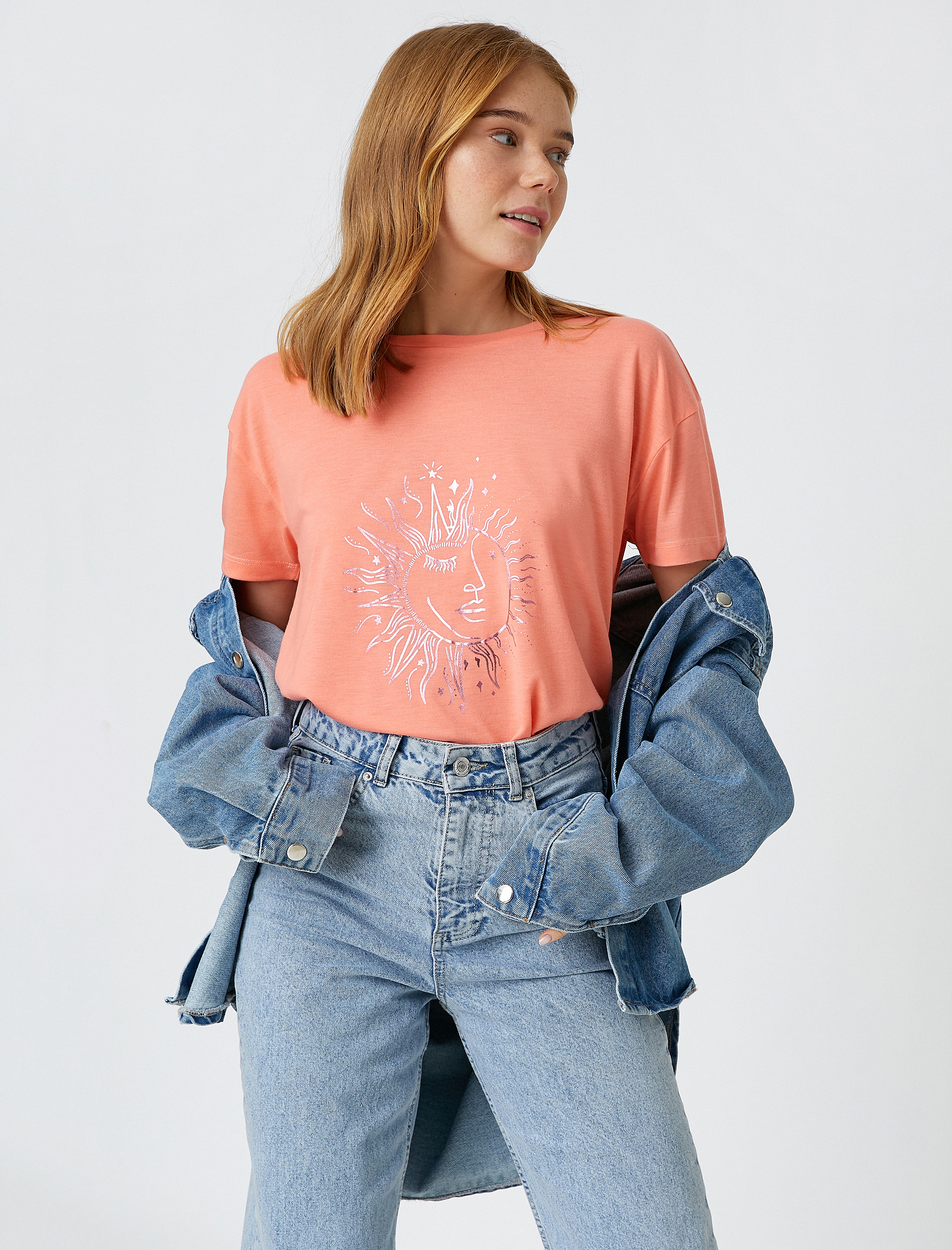   Bisiklet Yaka Kısa Kollu Baskılı Tişört