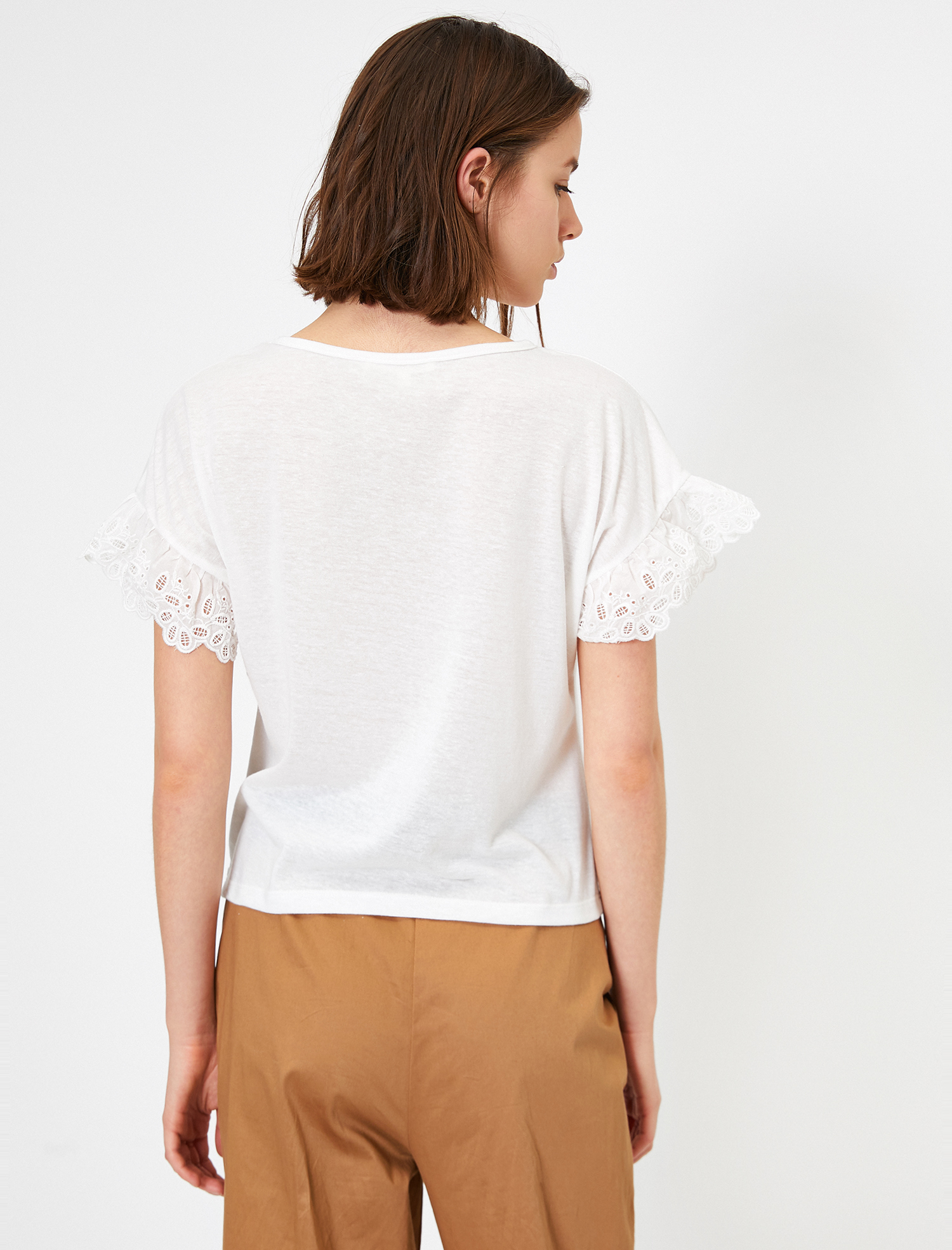   Kol Detaylı Tişört