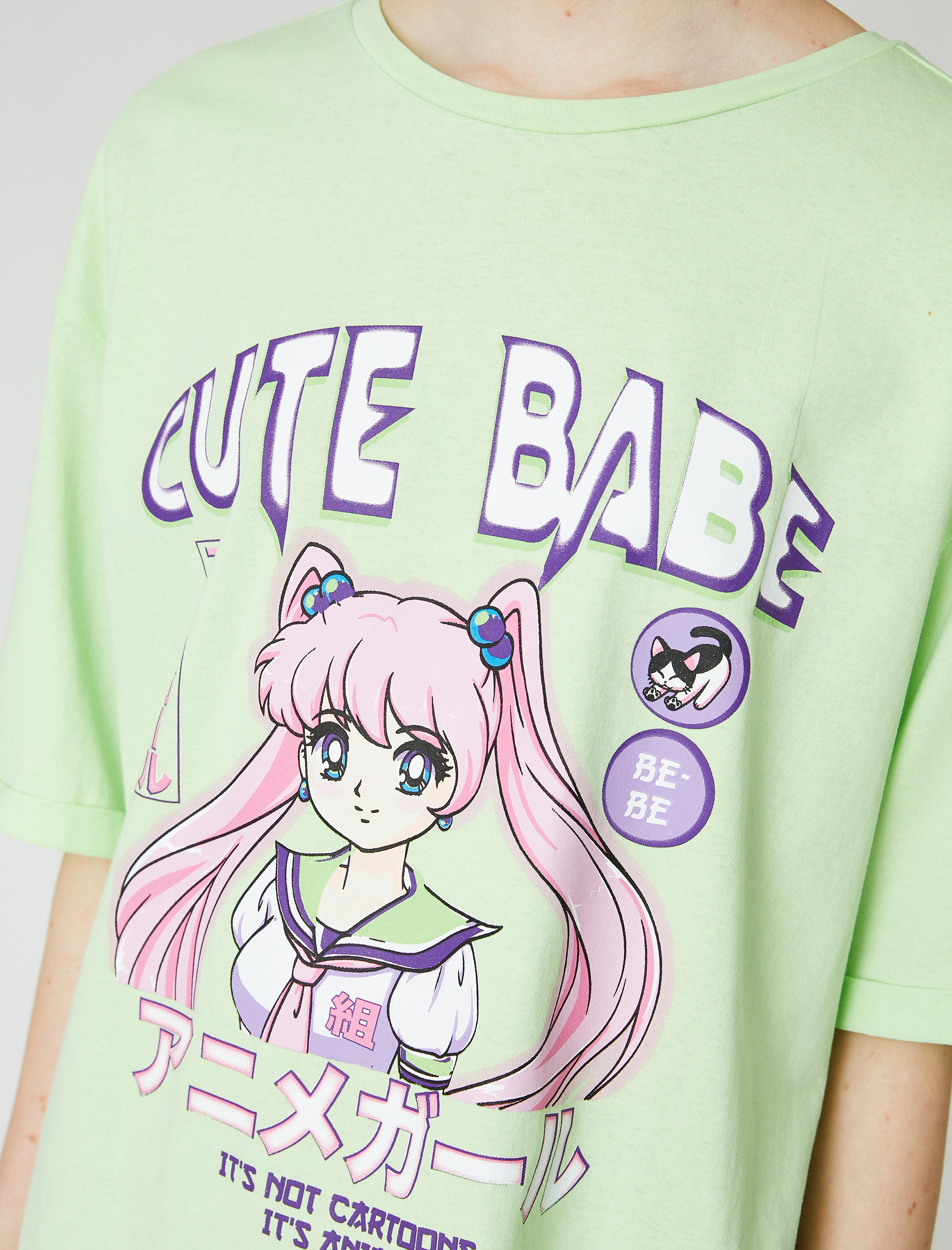   Baskı Detaylı Bisiklet Yaka Tişört