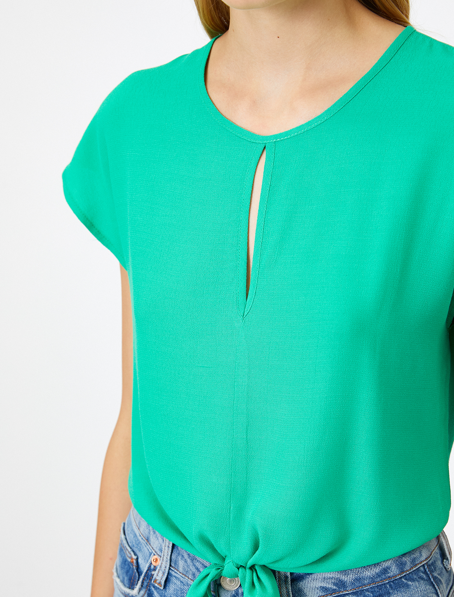   Beli Bağlamalı Bluz