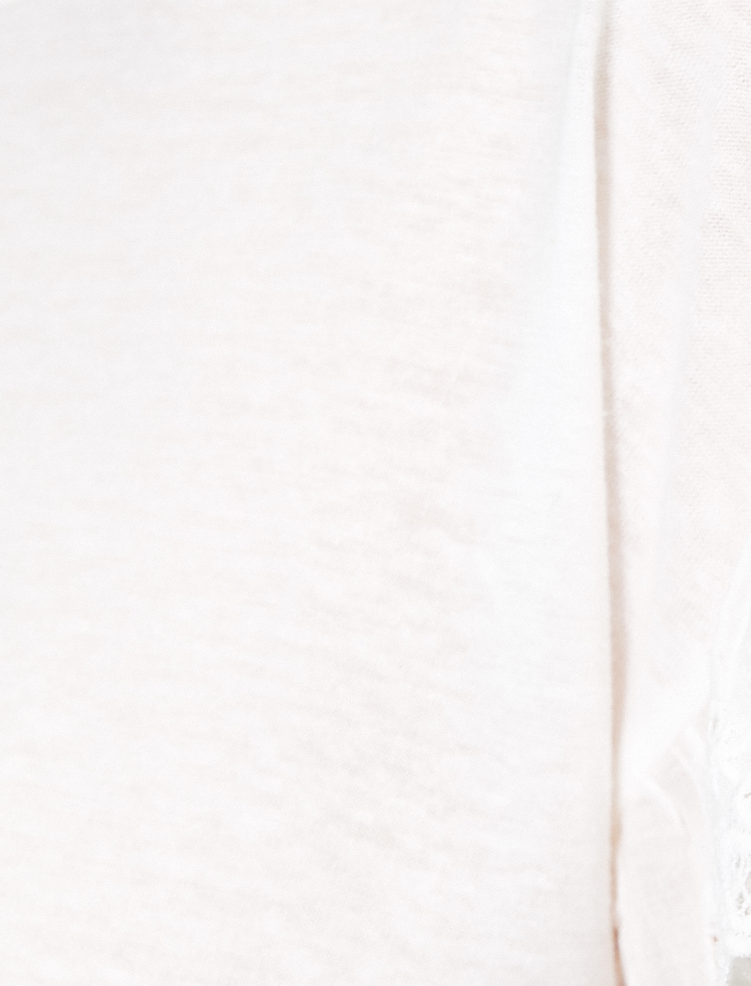   Kol Detaylı Tişört