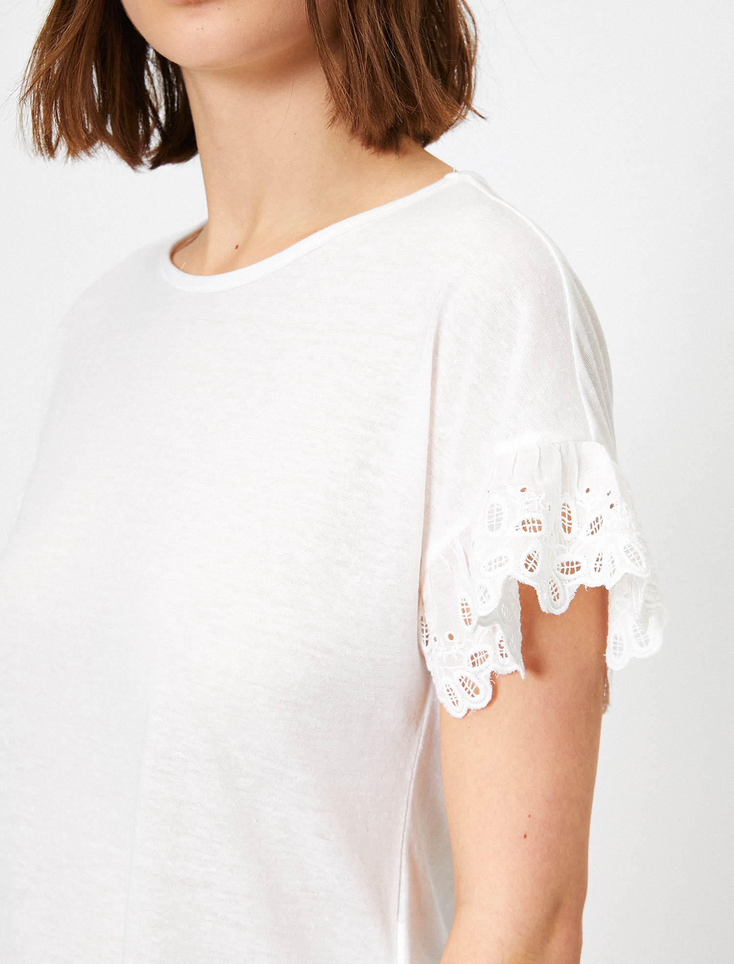   Kol Detaylı Tişört