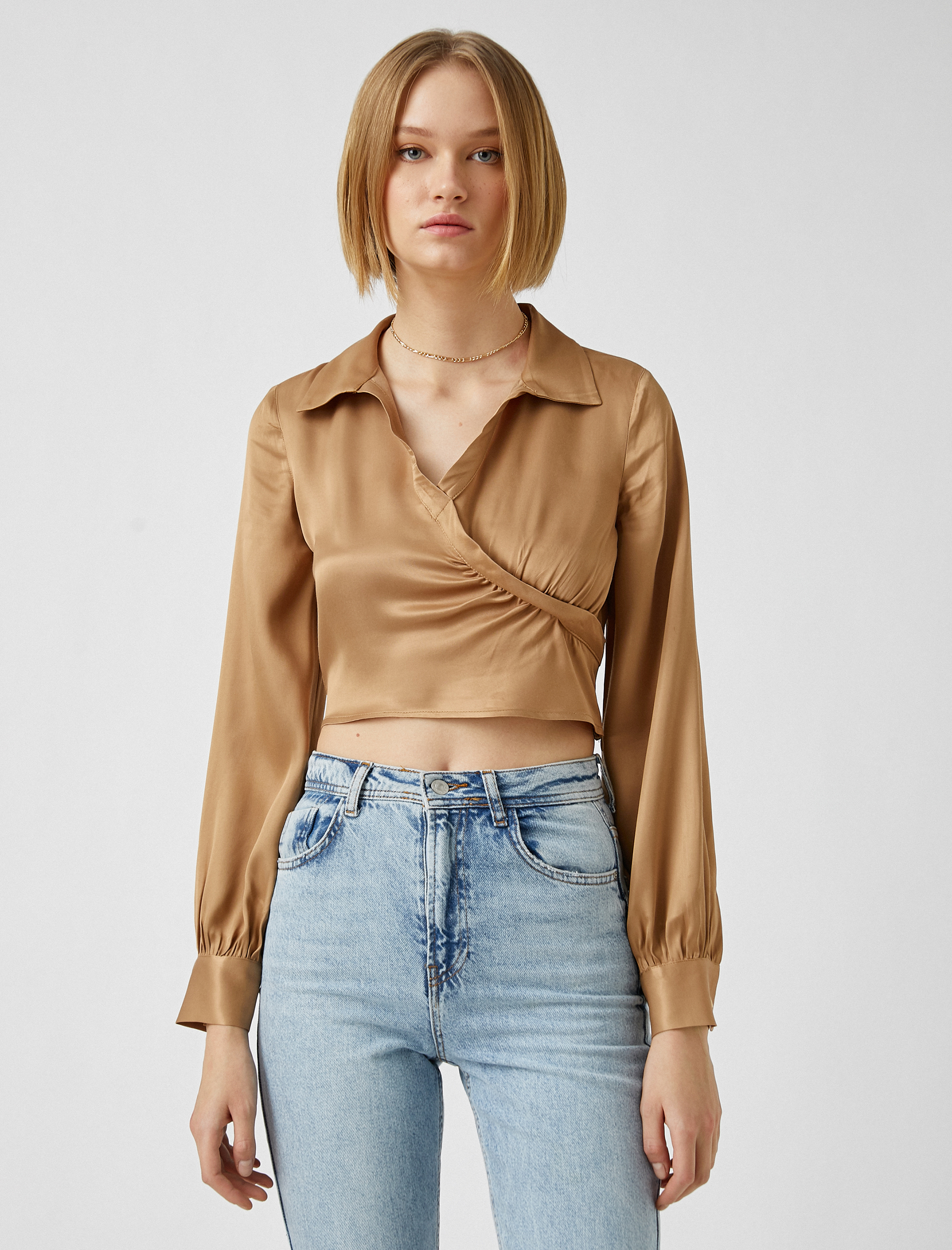   V Yaka Uzun Kollu Crop Bluz