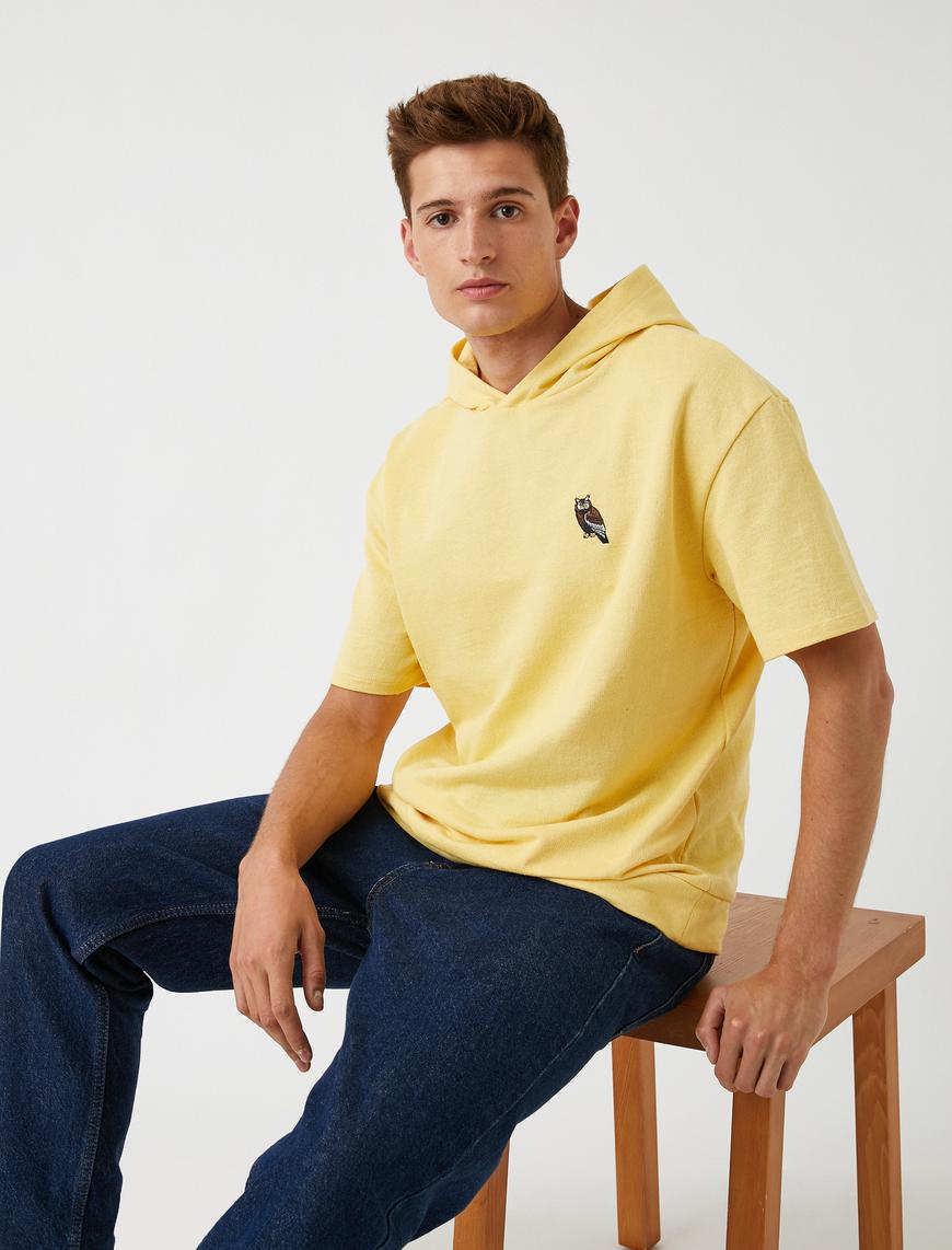   Kısa Kollu Kapüşonlu Sweatshirt İşlemeli