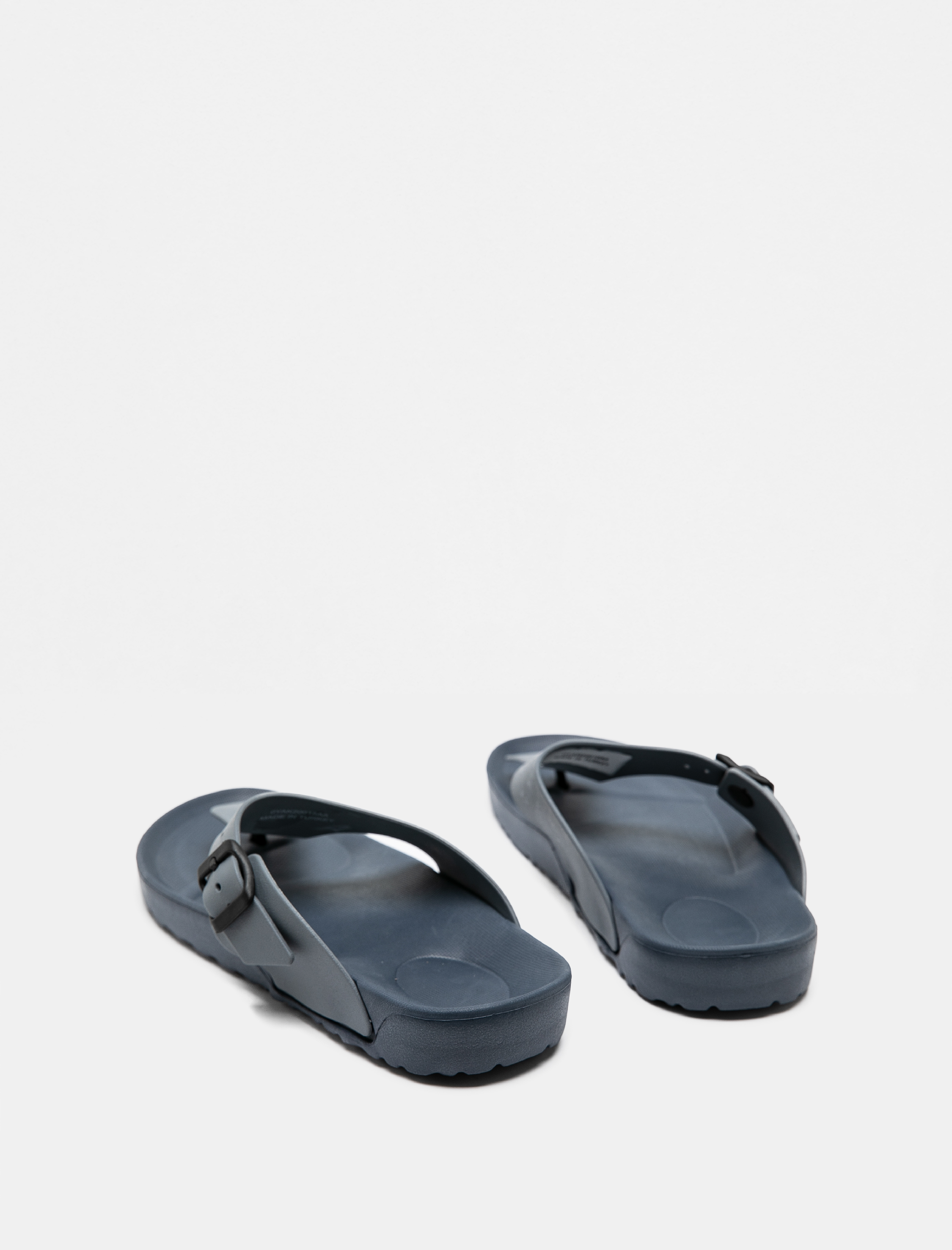  Erkek Tokalı Parmak Arası Terlik