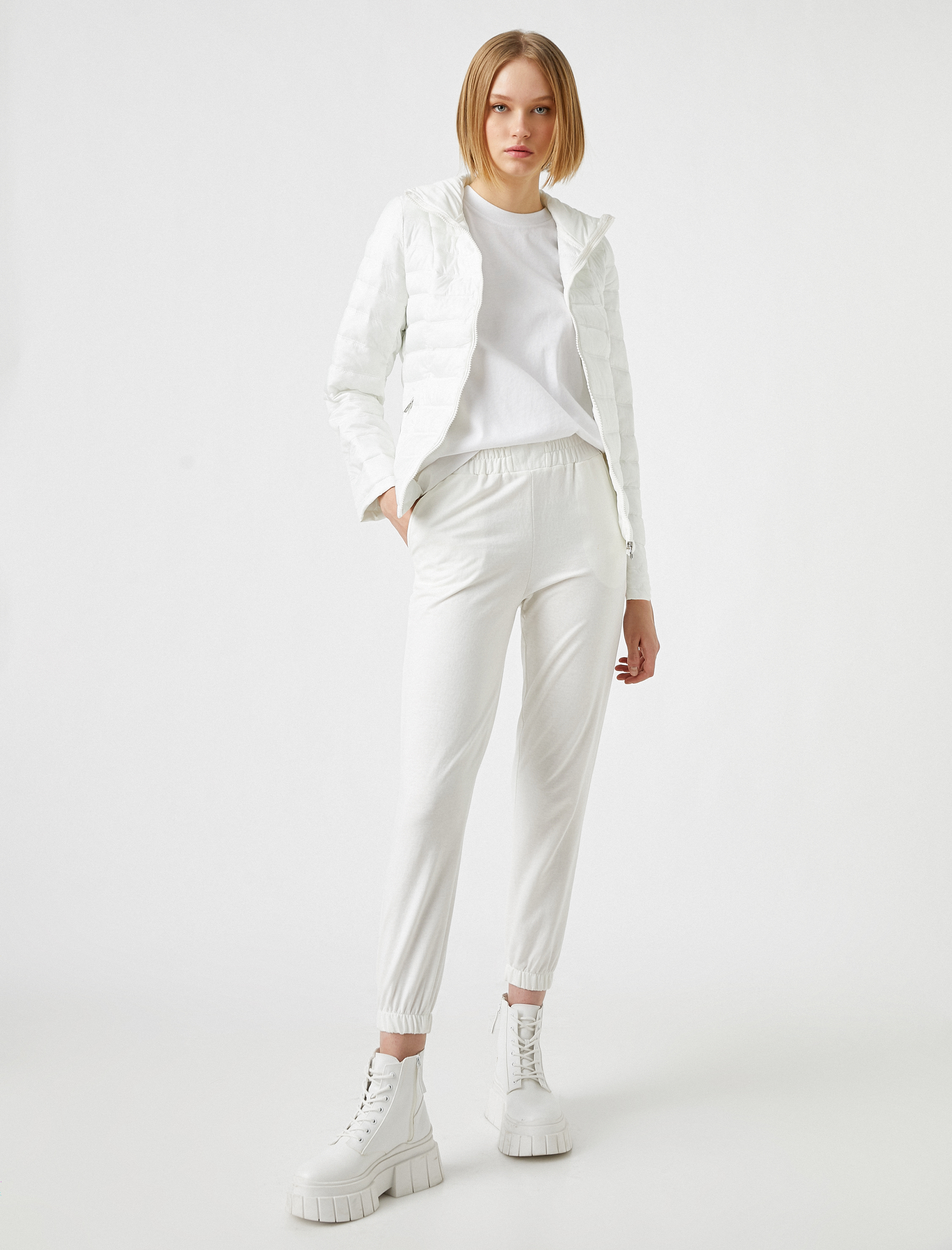   Dik Yaka Şişme Anorak Mont