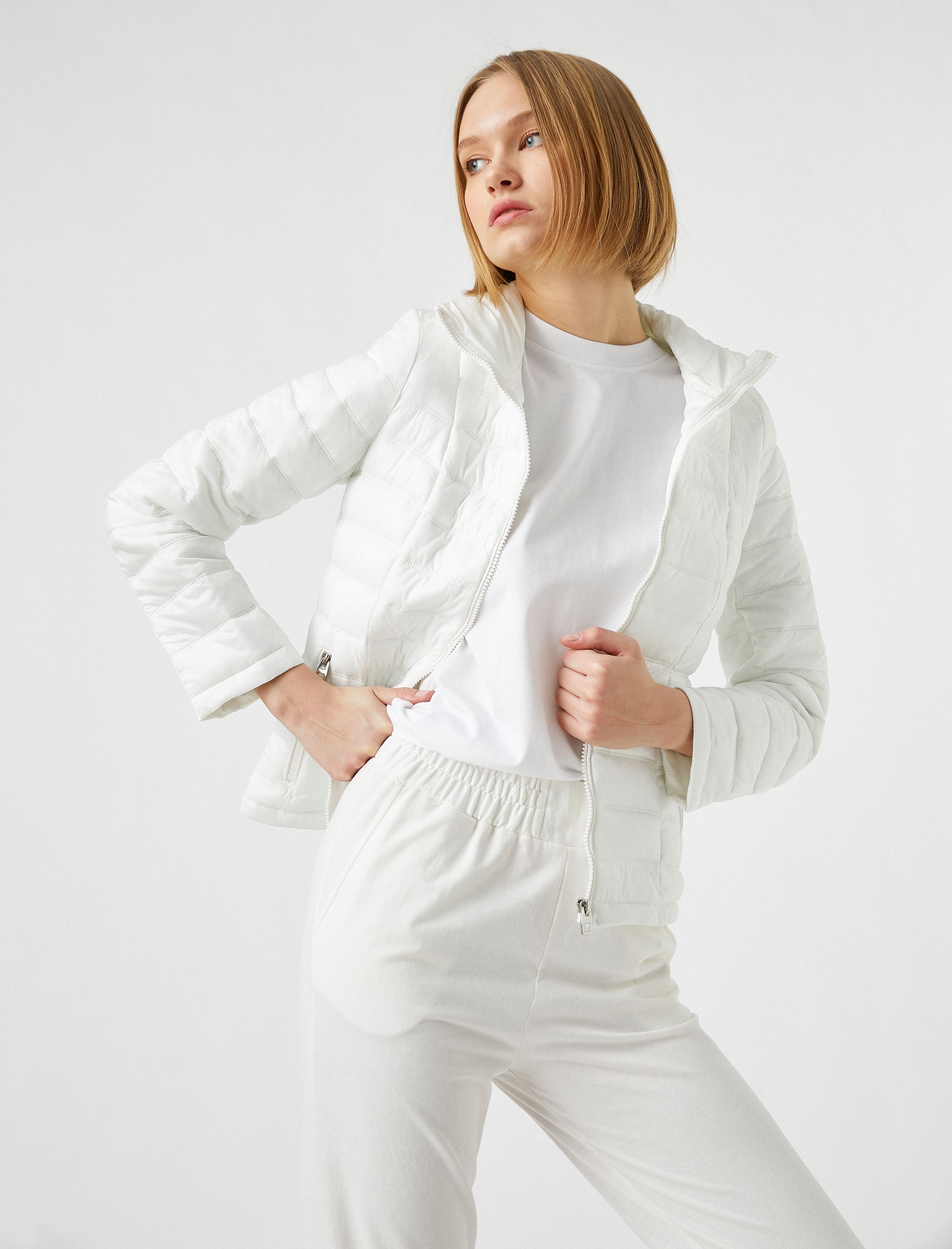   Dik Yaka Şişme Anorak Mont