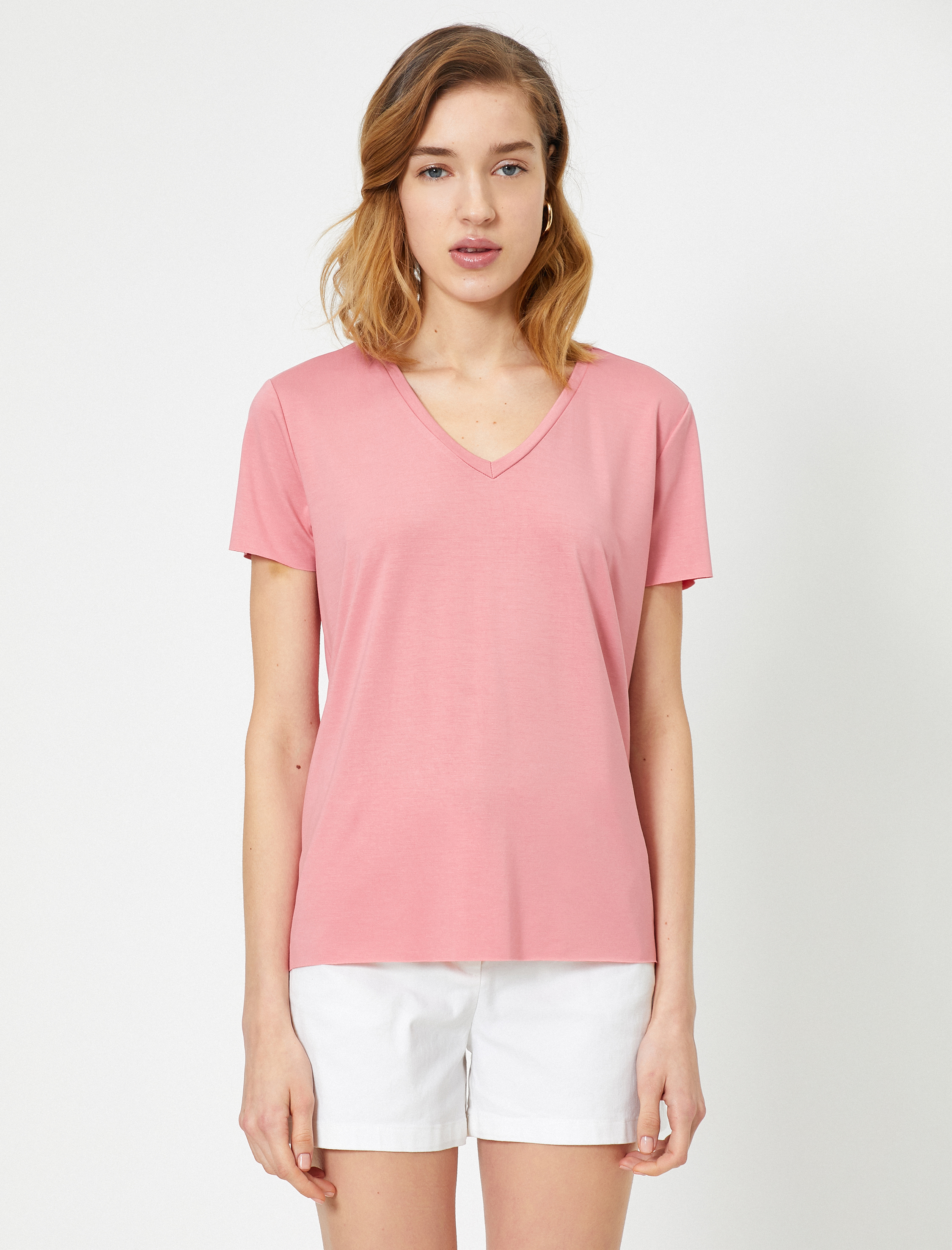   V Yaka Kısa Kollu Tişört