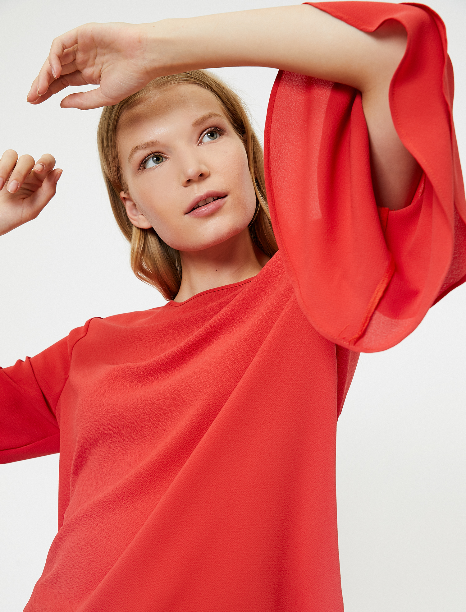   Kolları Volanlı Bluz