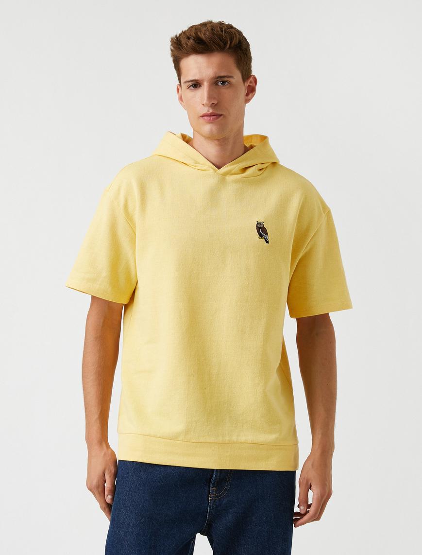   Kısa Kollu Kapüşonlu Sweatshirt İşlemeli