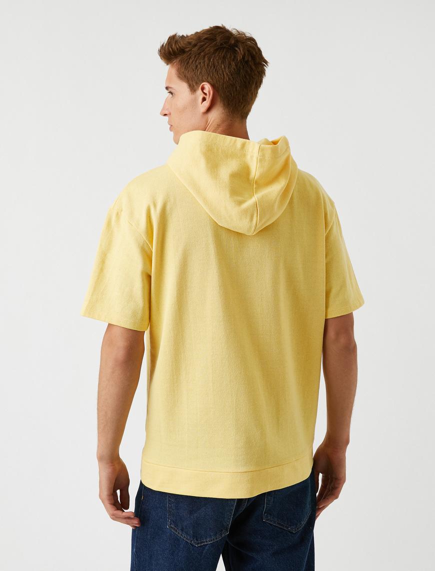   Kısa Kollu Kapüşonlu Sweatshirt İşlemeli