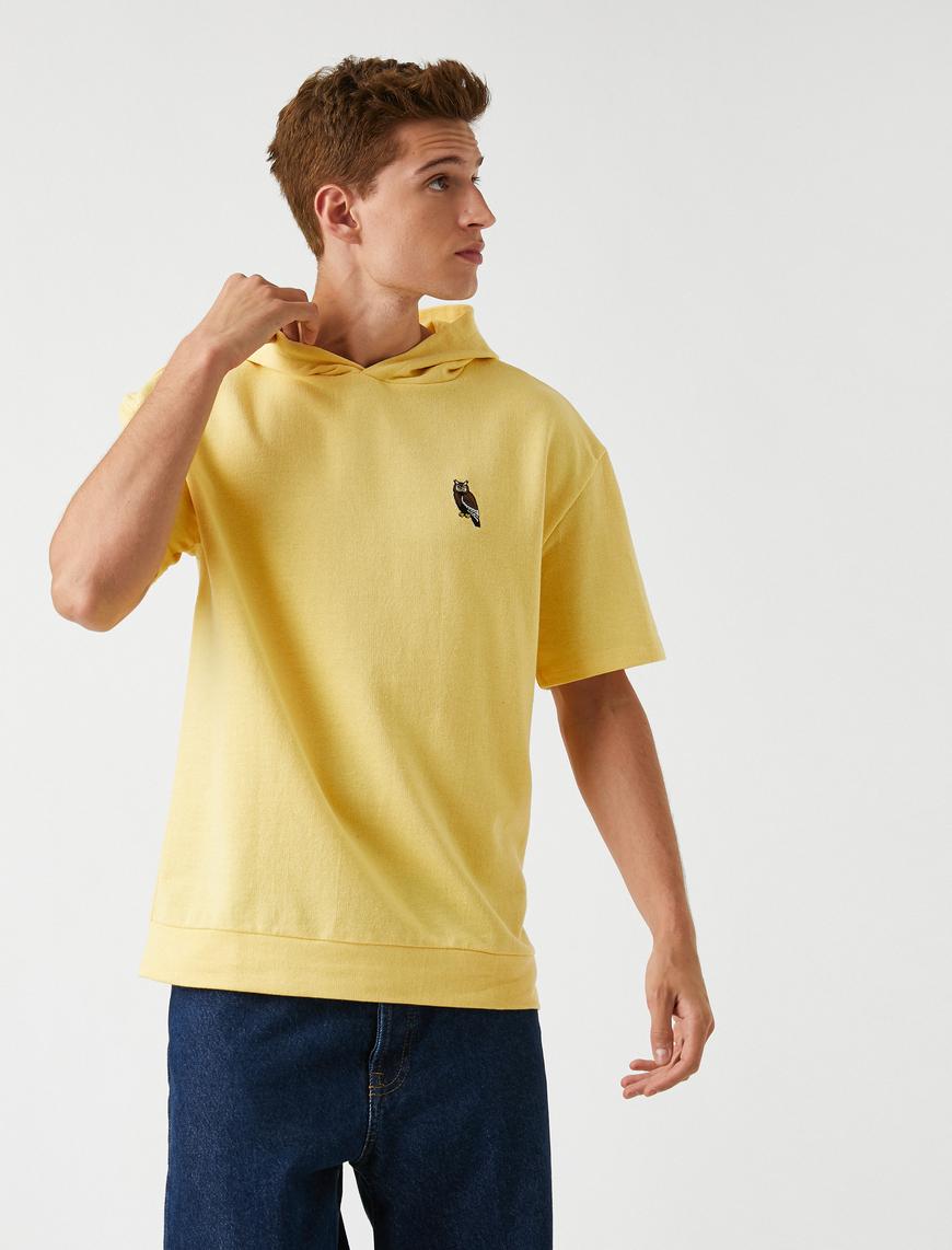   Kısa Kollu Kapüşonlu Sweatshirt İşlemeli