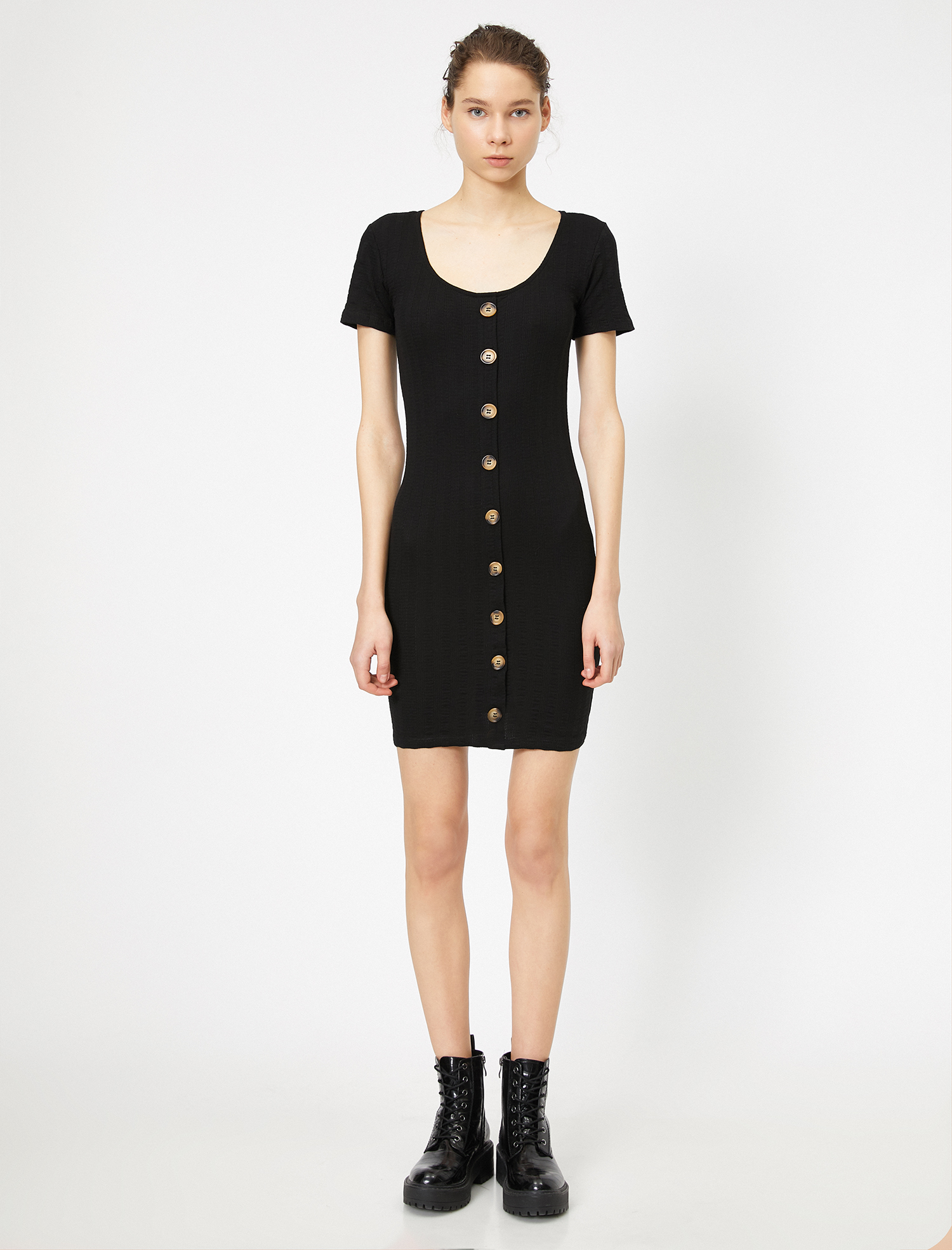  Önü Düğmeli Kısa Kollu Slim Mini Elbise