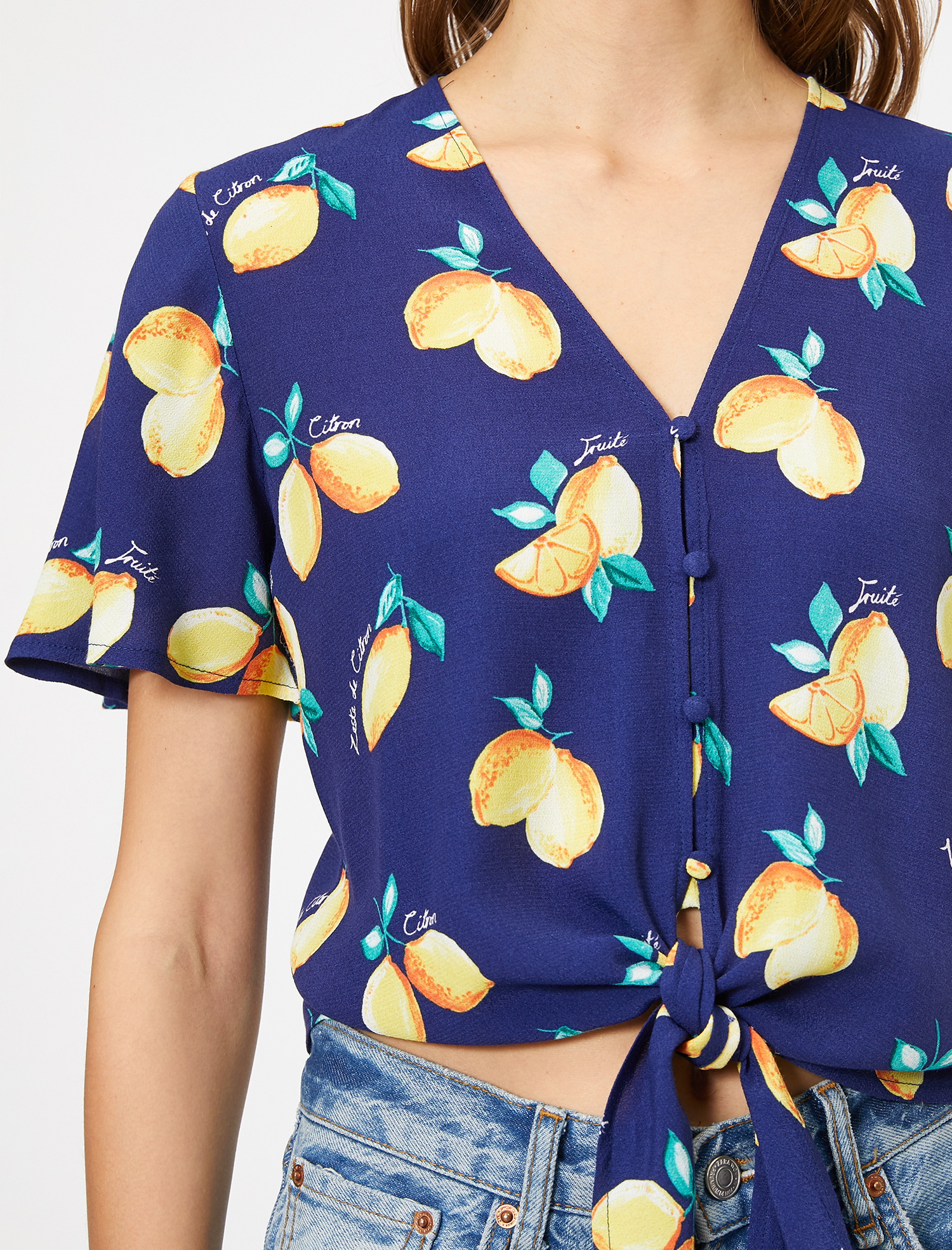   Desenli Bağlama Detaylı Gömlek