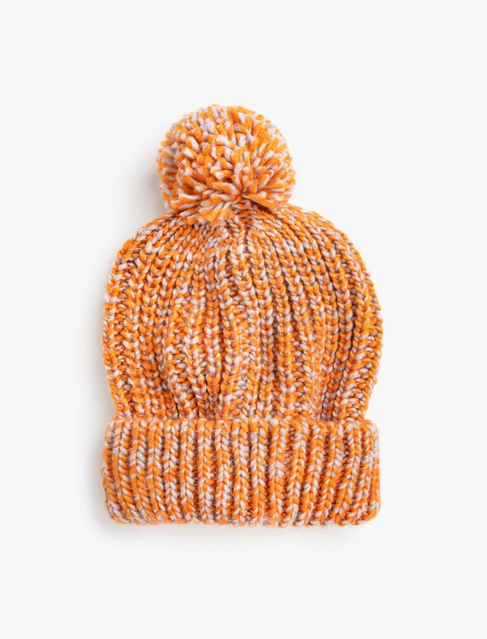 Kadın Ponponlu Örgü Bere