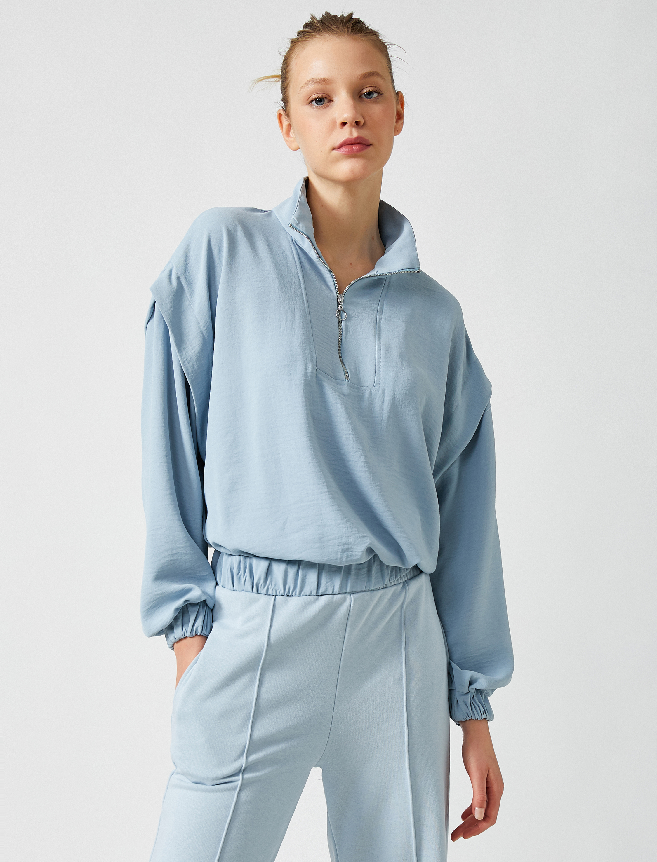   Uzun Kollu Bluz Fermuarlı Dik Yaka