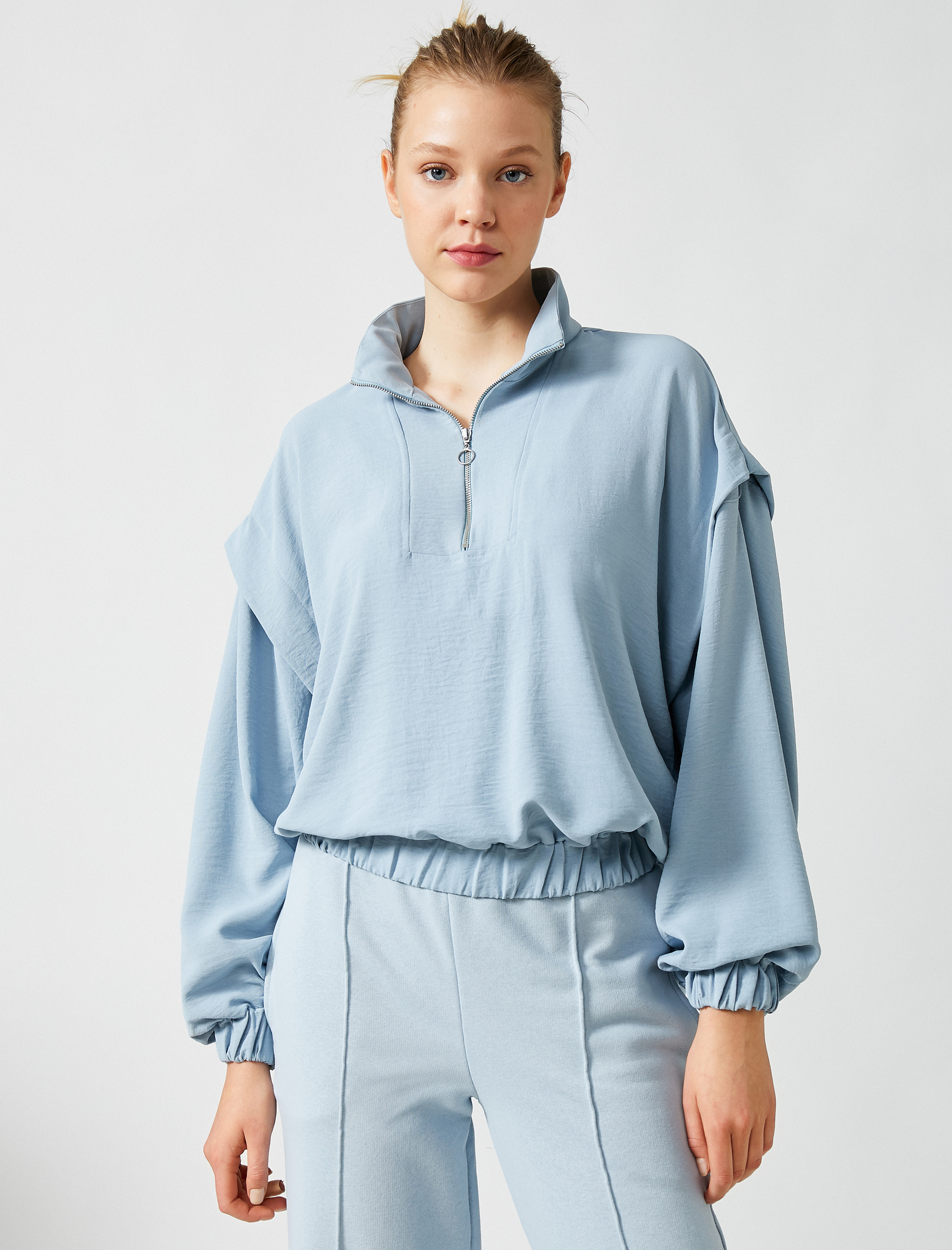   Uzun Kollu Bluz Fermuarlı Dik Yaka