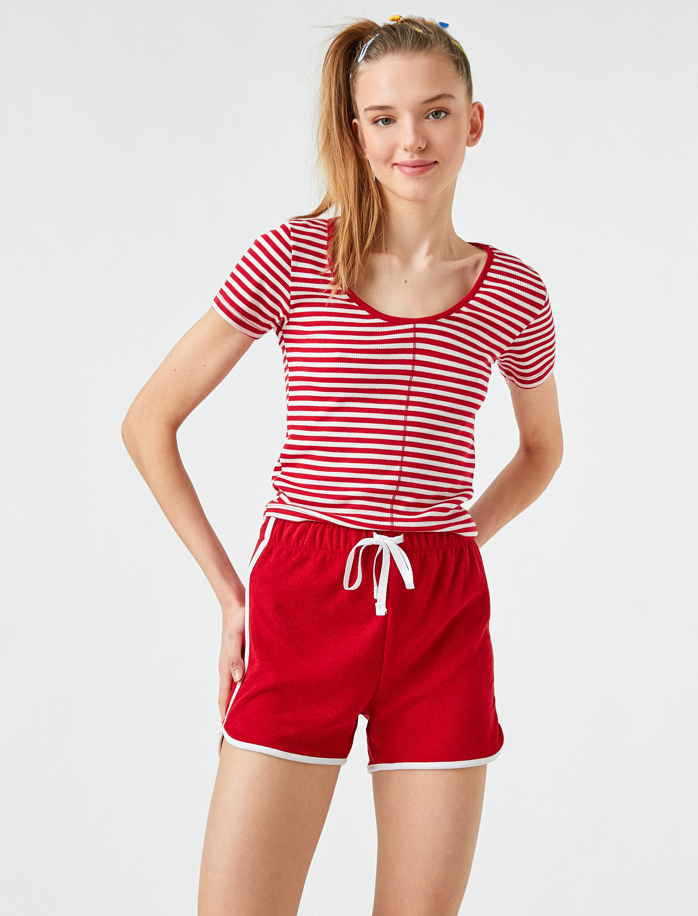   Bağcıklı Mini Şort