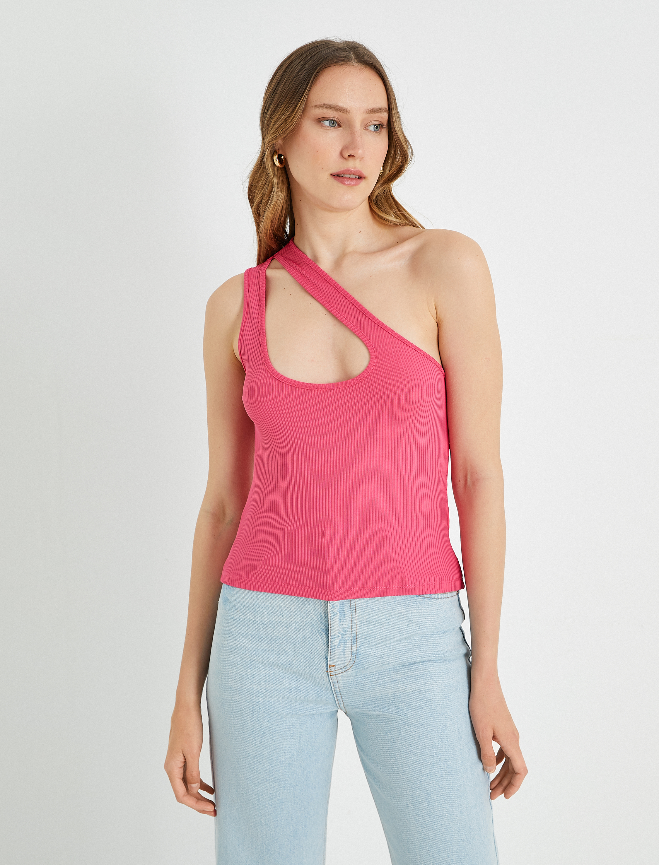   Tek Omuz Atlet Pencere Detaylı