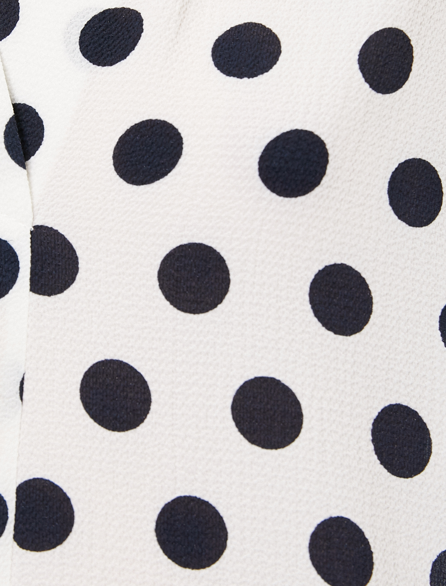   Düğme Detaylı Tişört