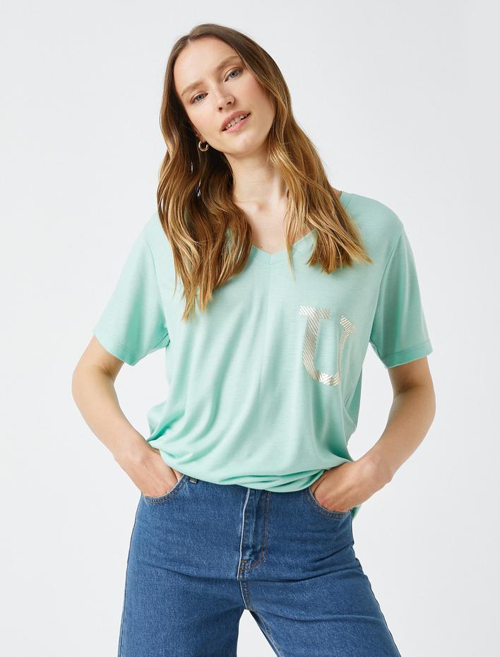  Harf Baskılı Tişört V Yaka Kısa Kollu