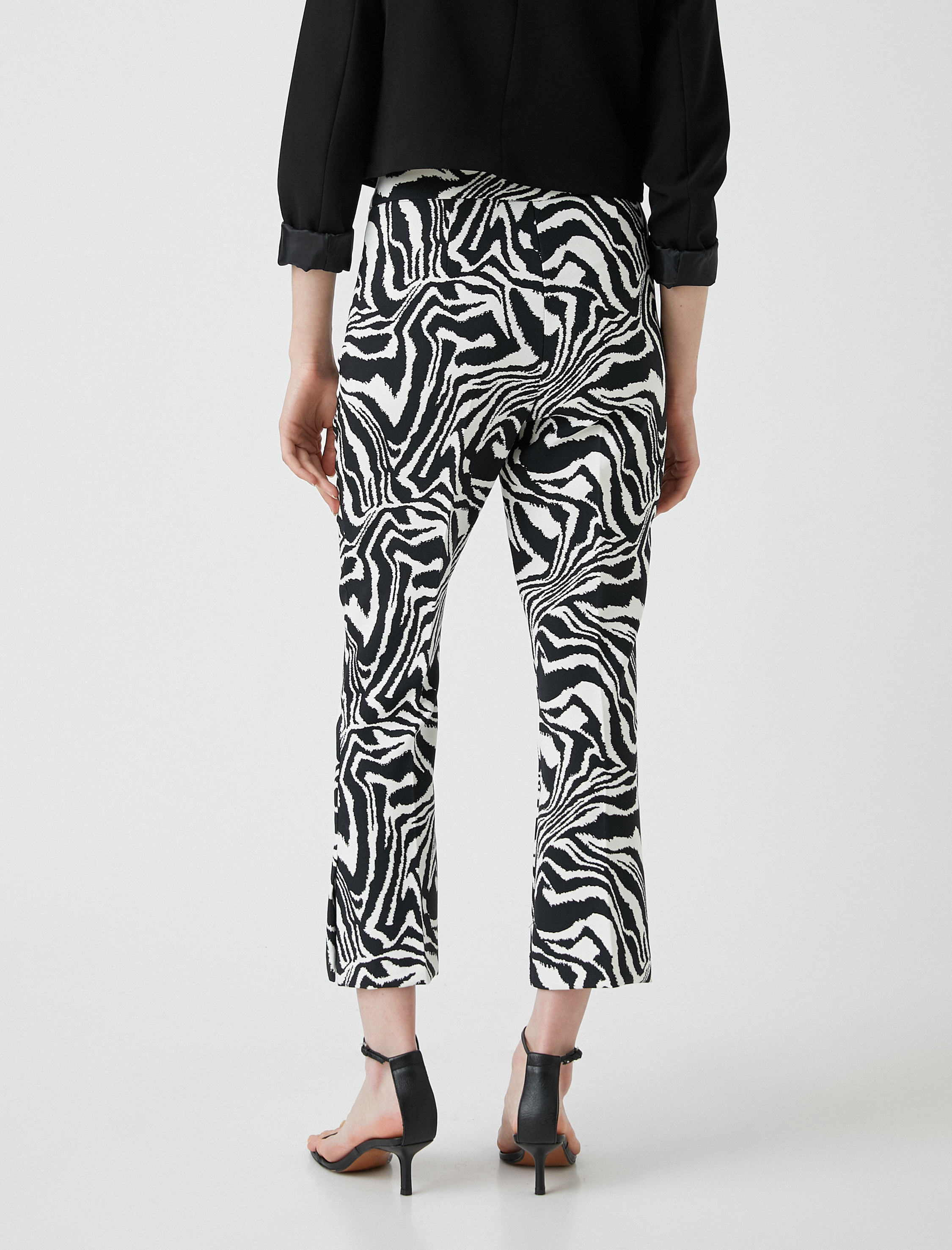   Zebra Desenli Pantolon Dar Kesim