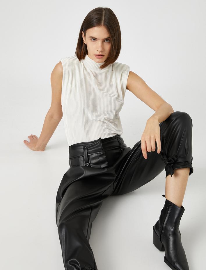  Vatkalı Dik Yaka Kadife Tişört