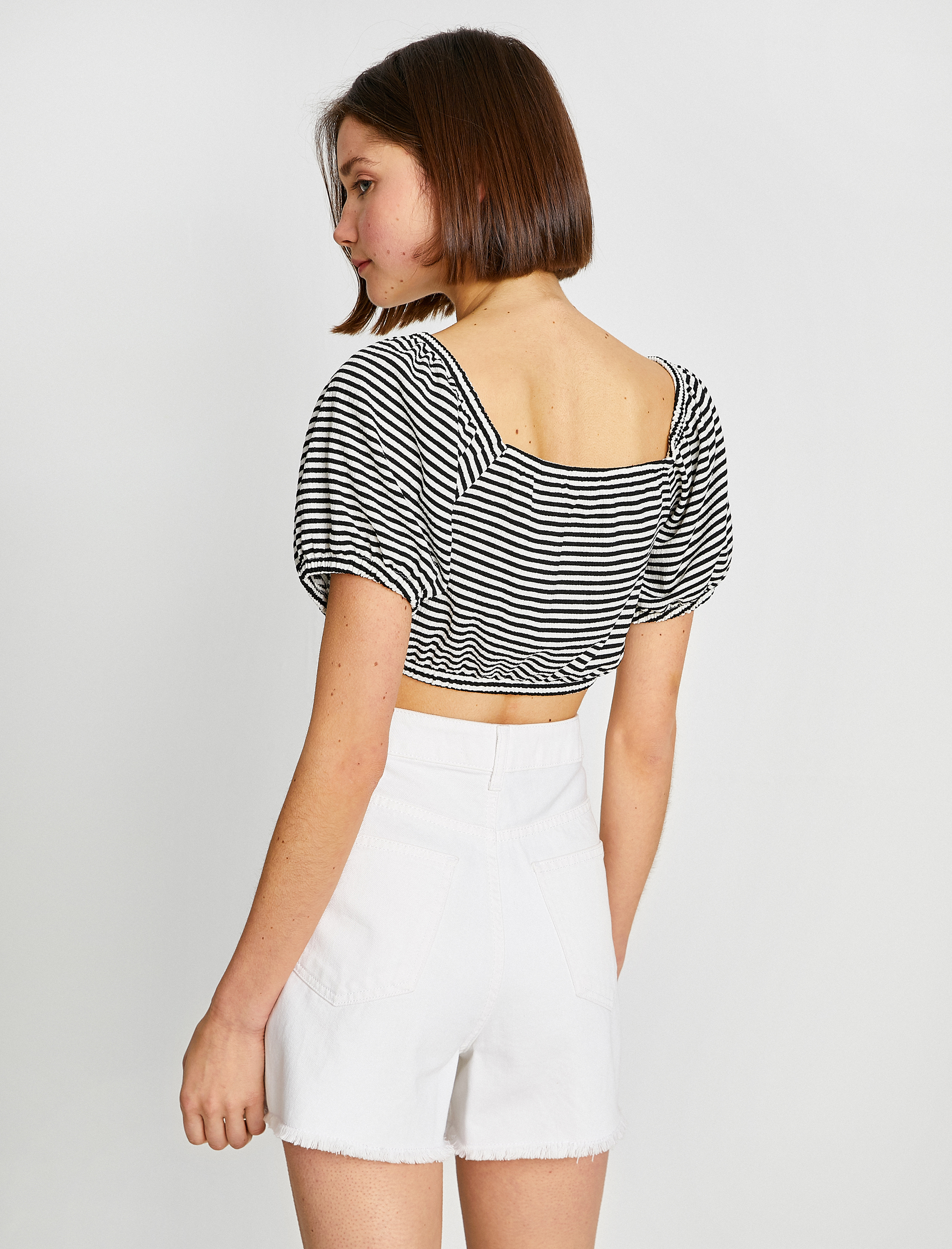   Büzgülü Crop Tişört