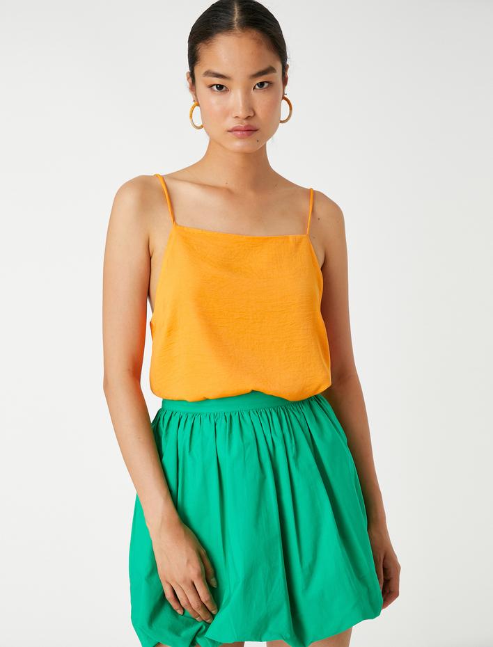  İnce Askılı Kare Yaka Atlet Saten Görünümlü