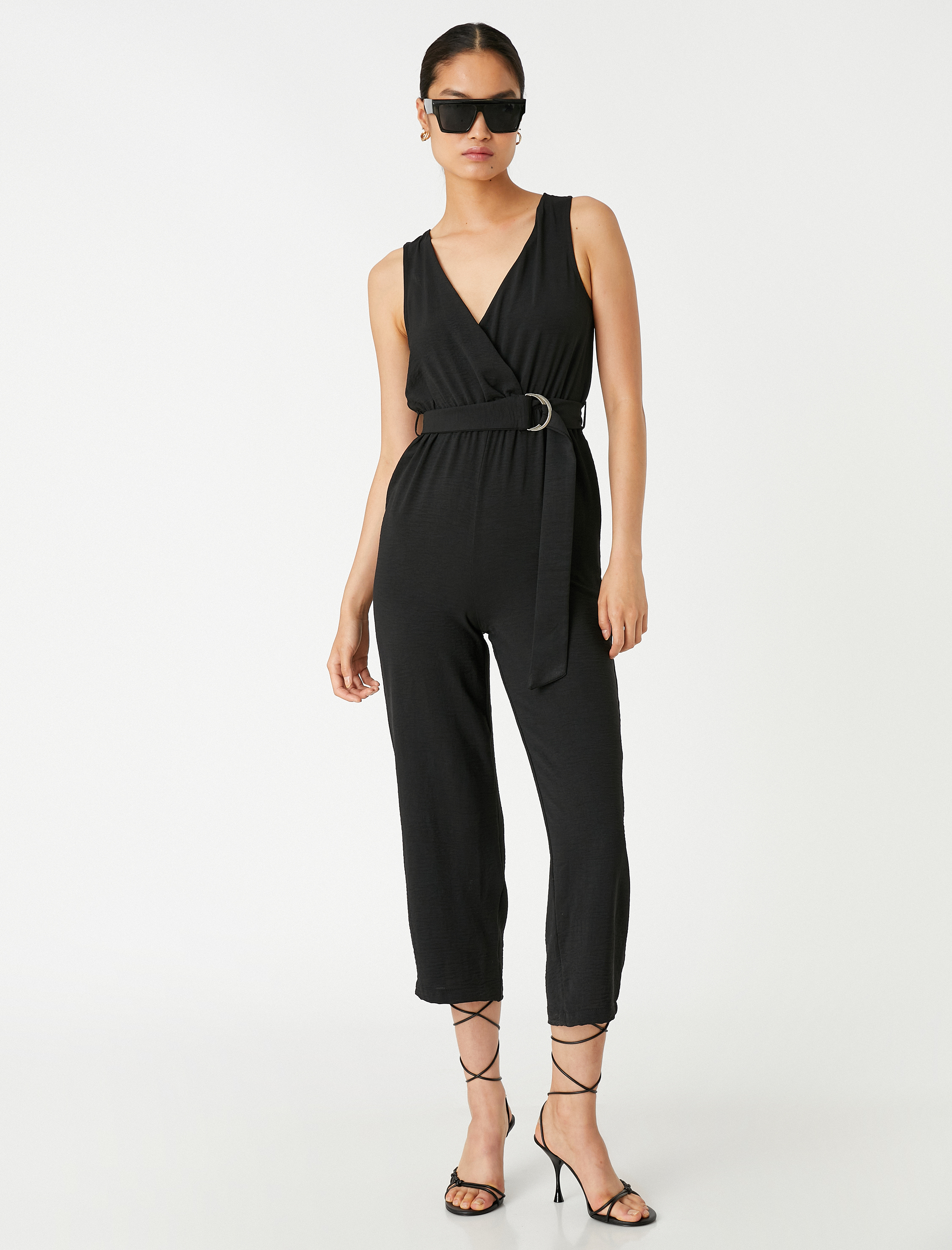   Kolsuz Tulum Kemer Detaylı Saten Görünümlü