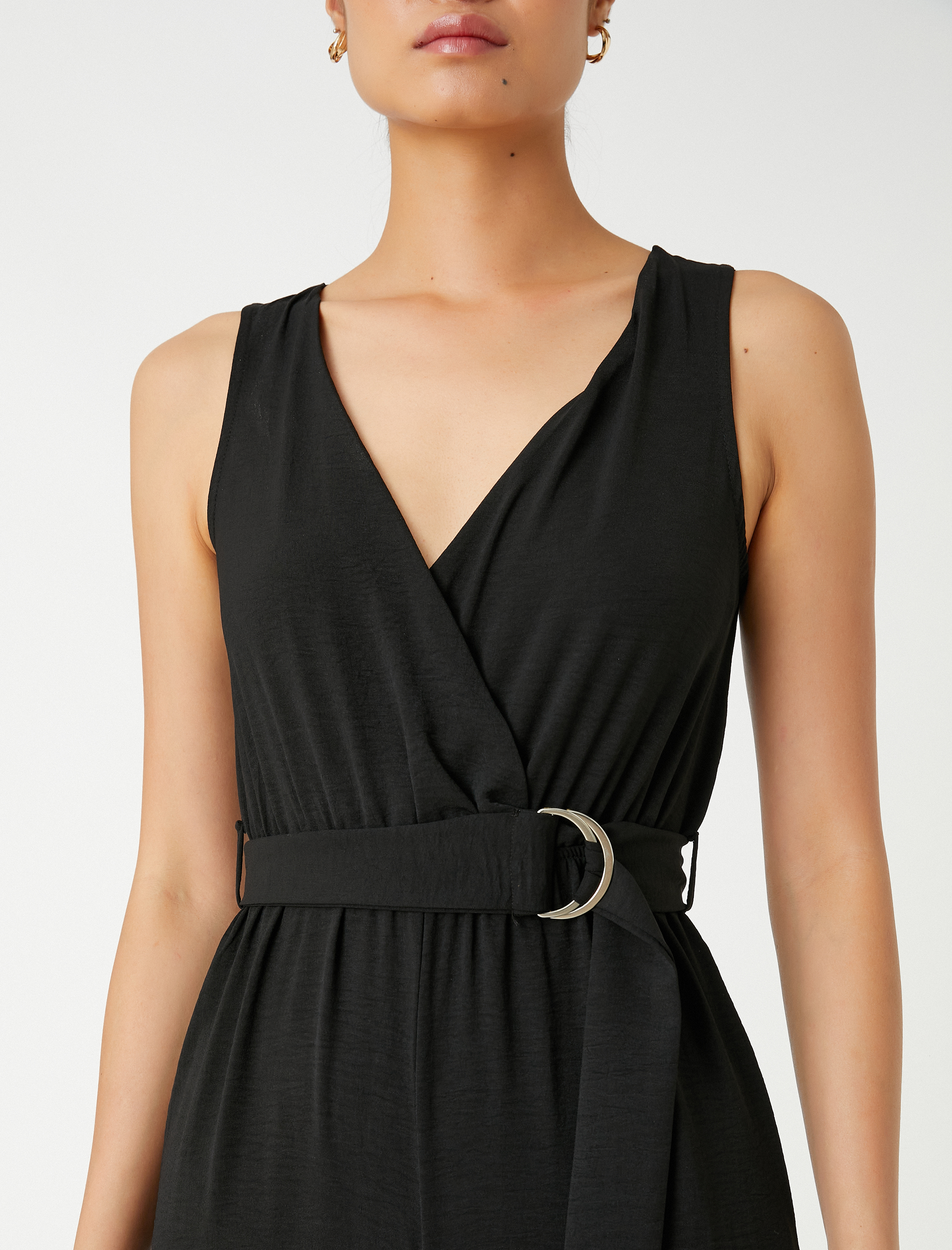   Kolsuz Tulum Kemer Detaylı Saten Görünümlü