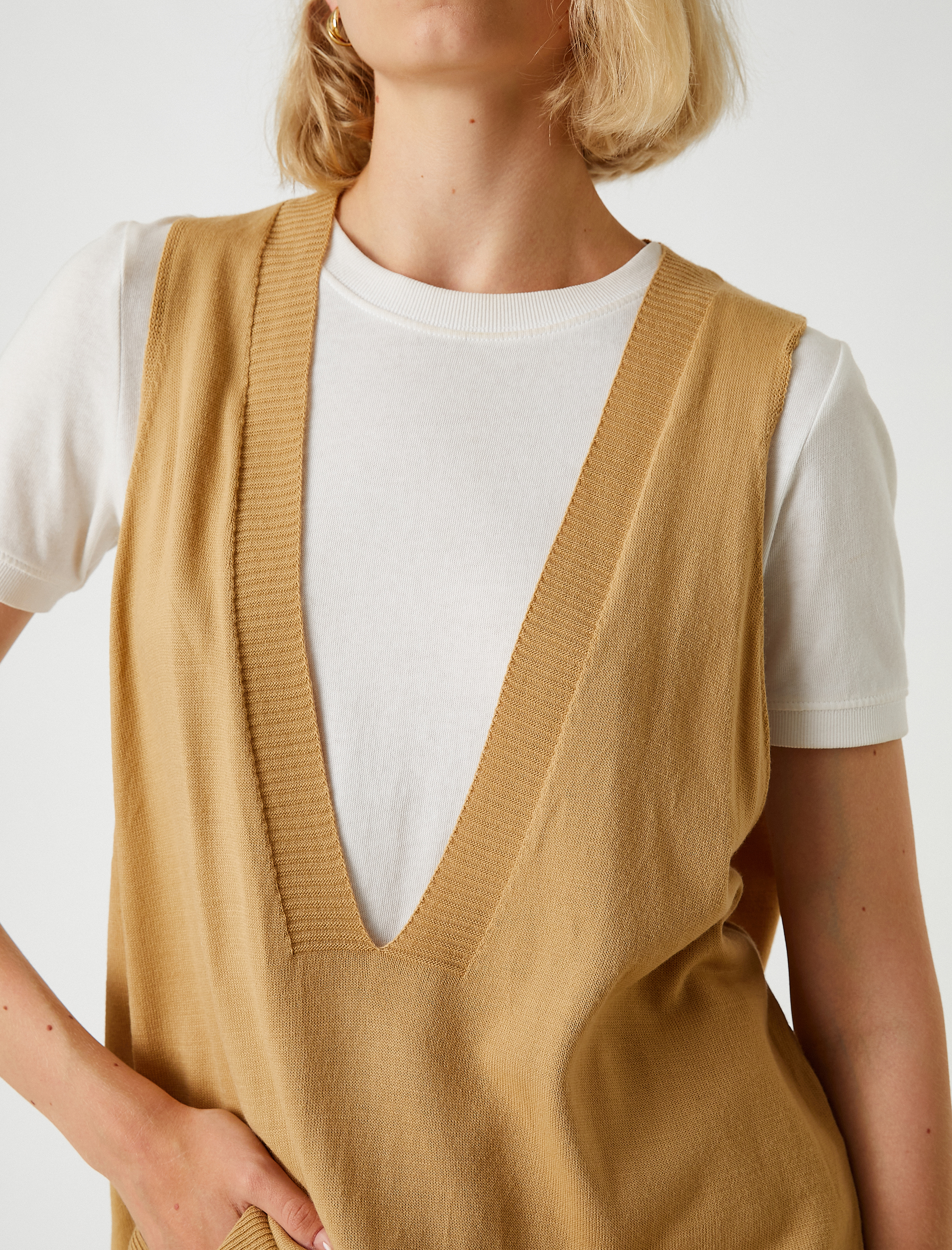   Derin V Yaka Süveter