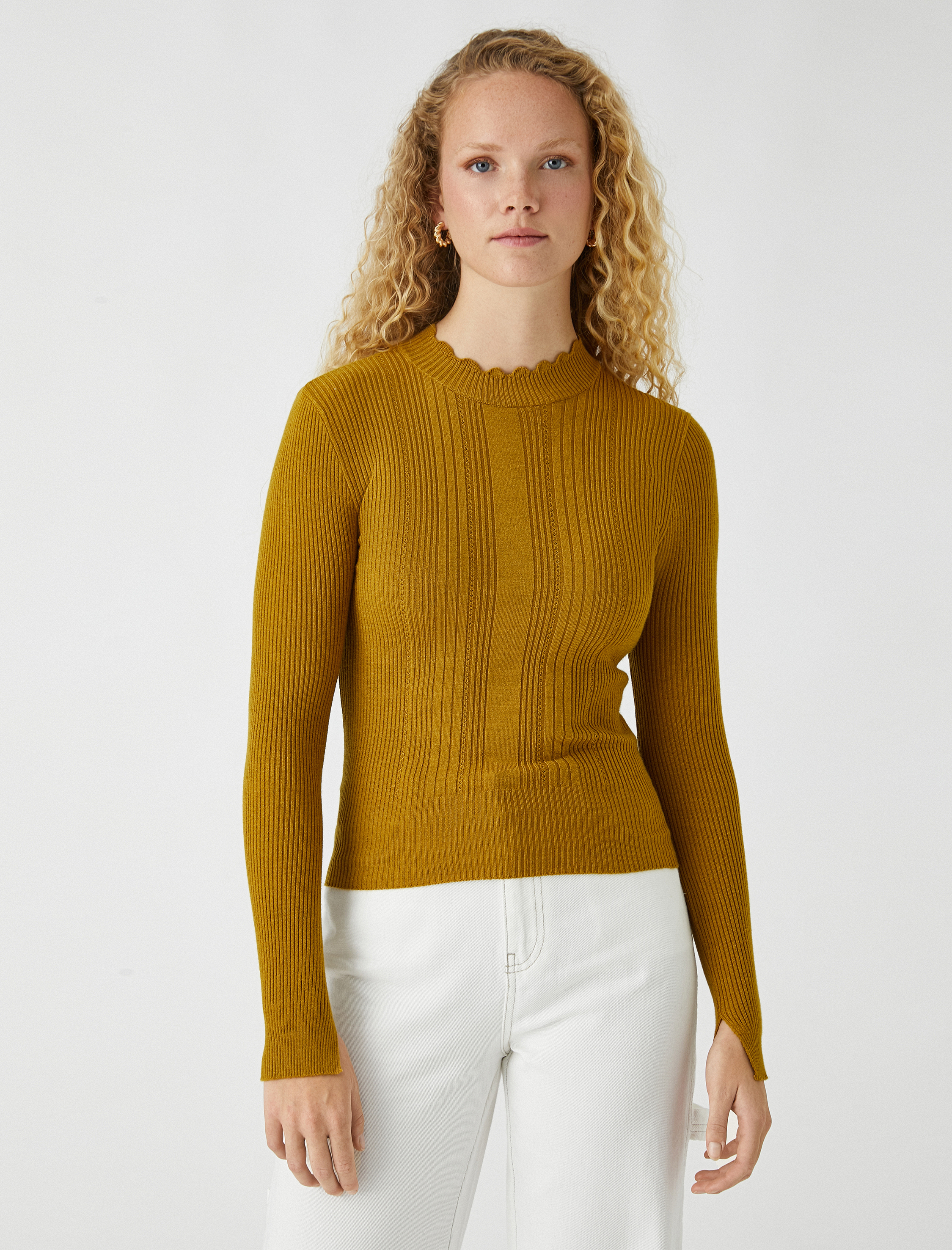   Yaka Detaylı Triko Kazak