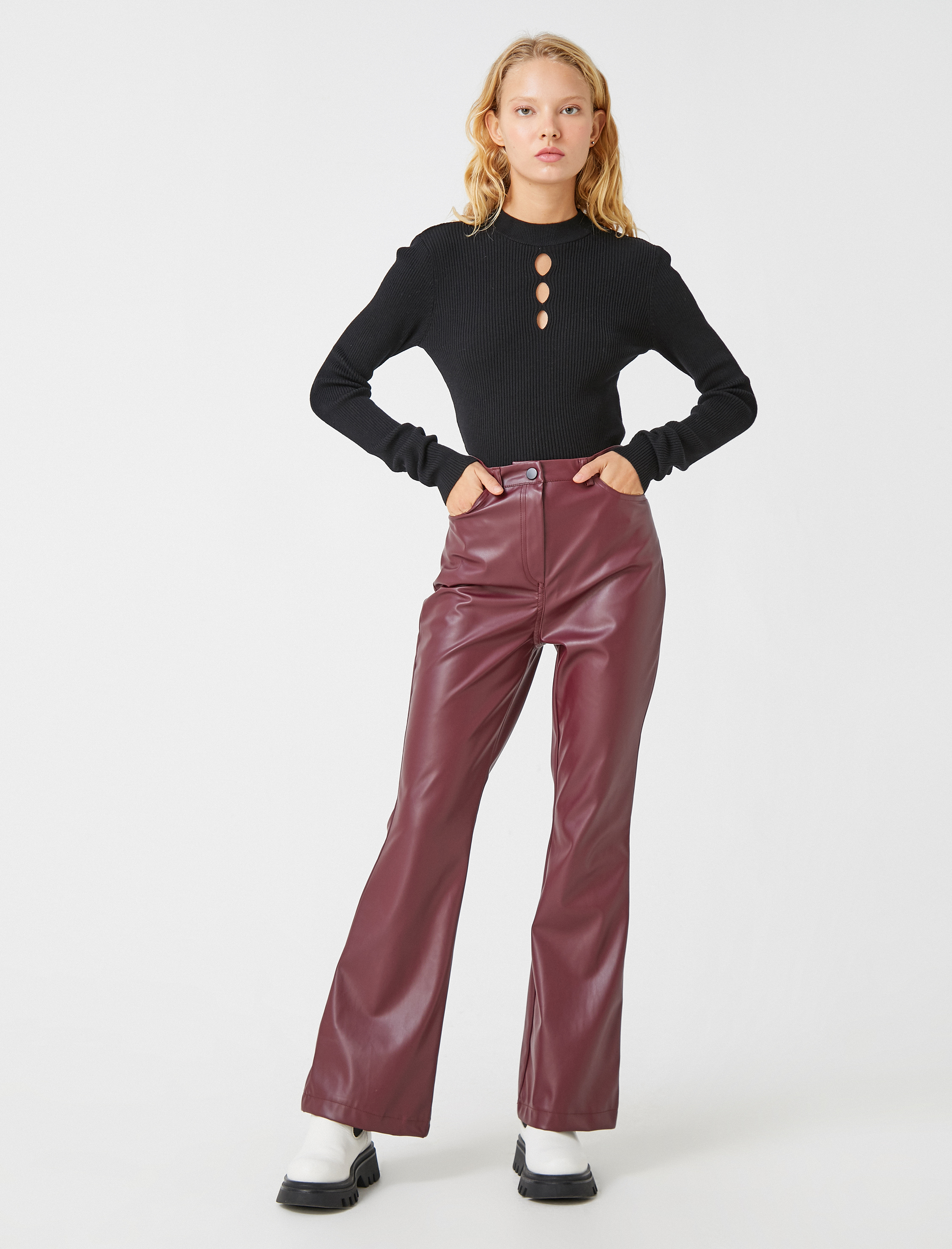   Triko Kazak Pencere Detaylı Uzun Kollu Yuvarlak Yaka