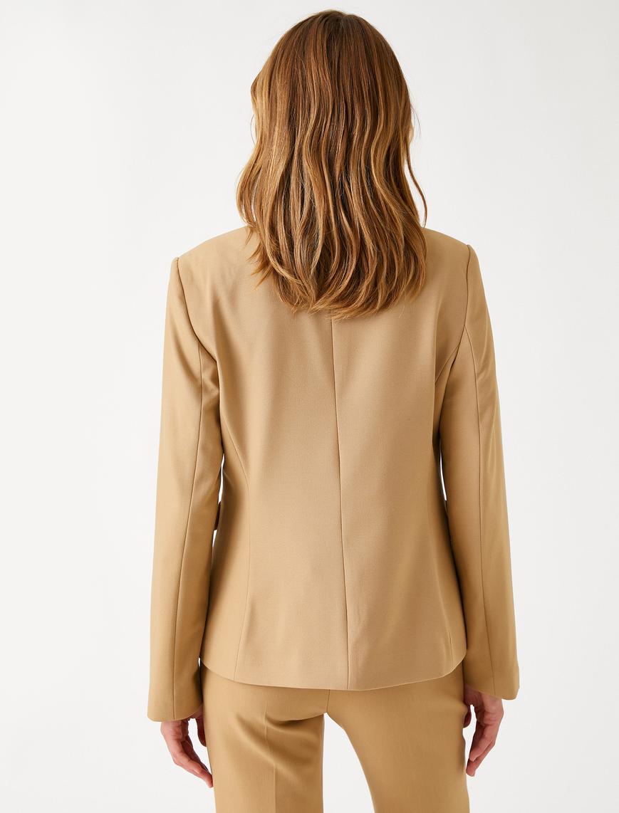   Yakasız Blazer Ceket