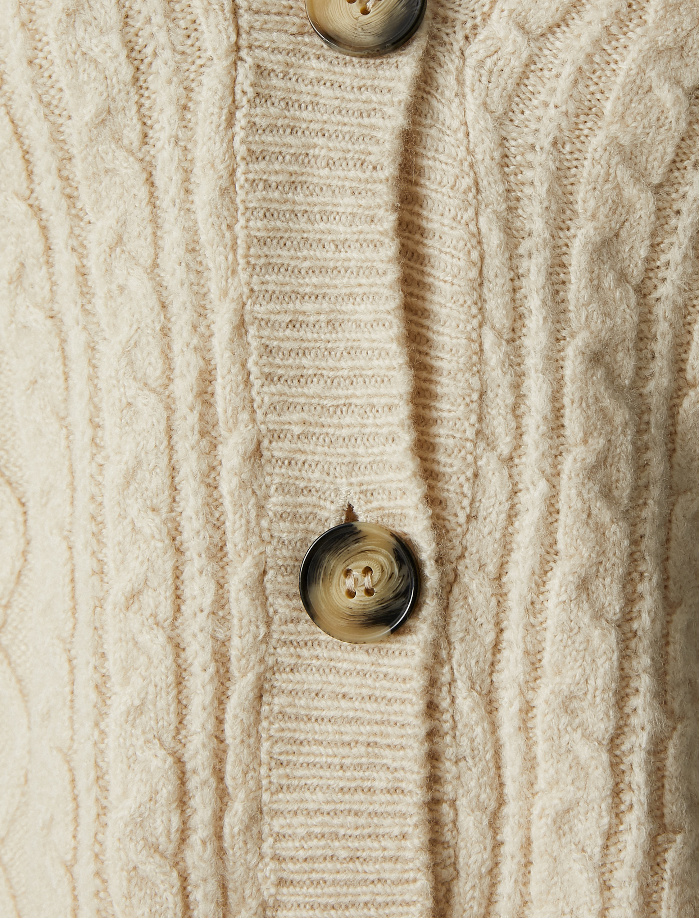   Crop Hırka V Yaka Kolsuz Düğmeli Saç Örgüsü Desenli