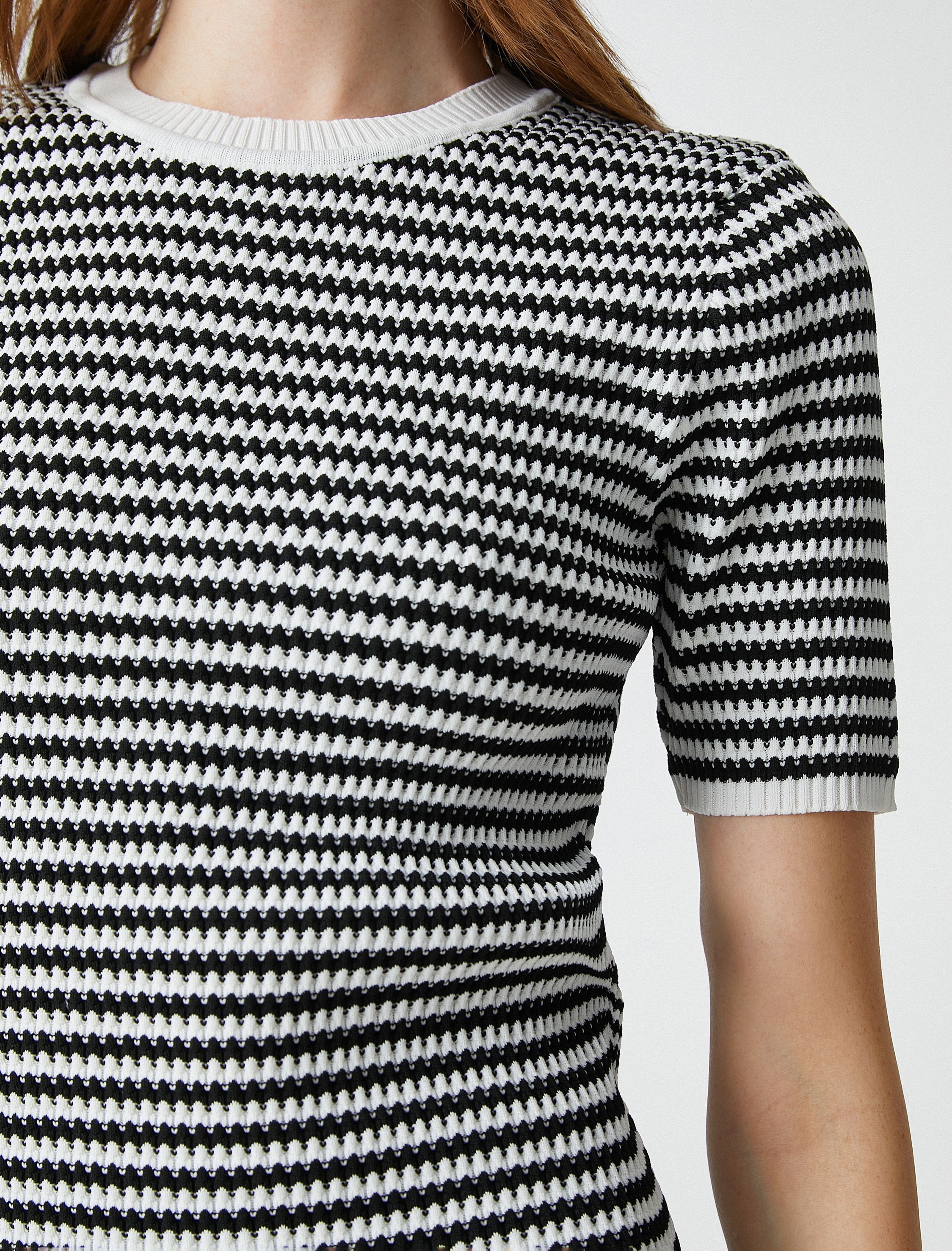   Kısa Kollu Triko Kazak Bisiklet Yaka