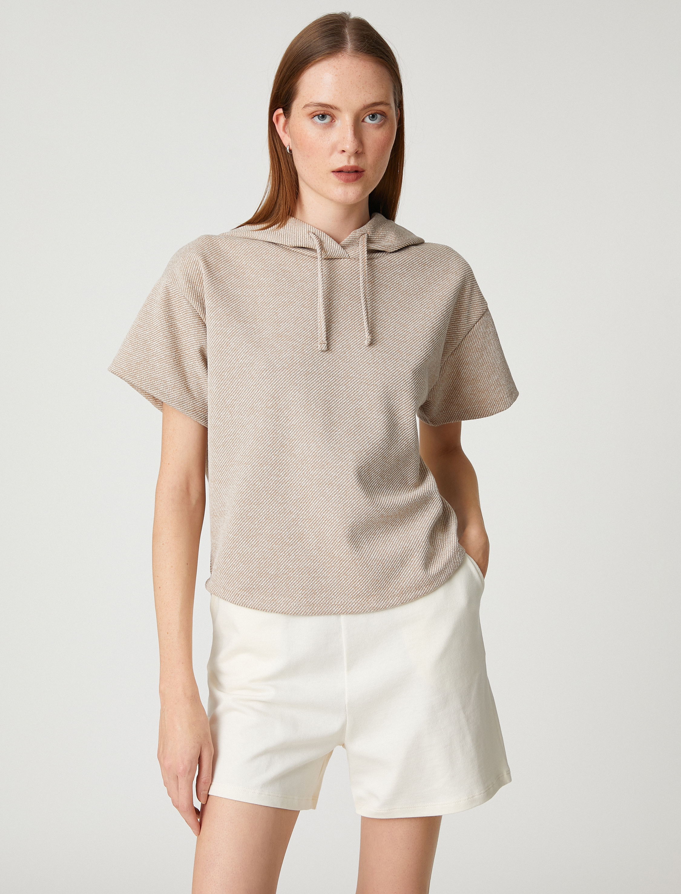   Kısa Kollu Sweatshirt Kapüşonlu