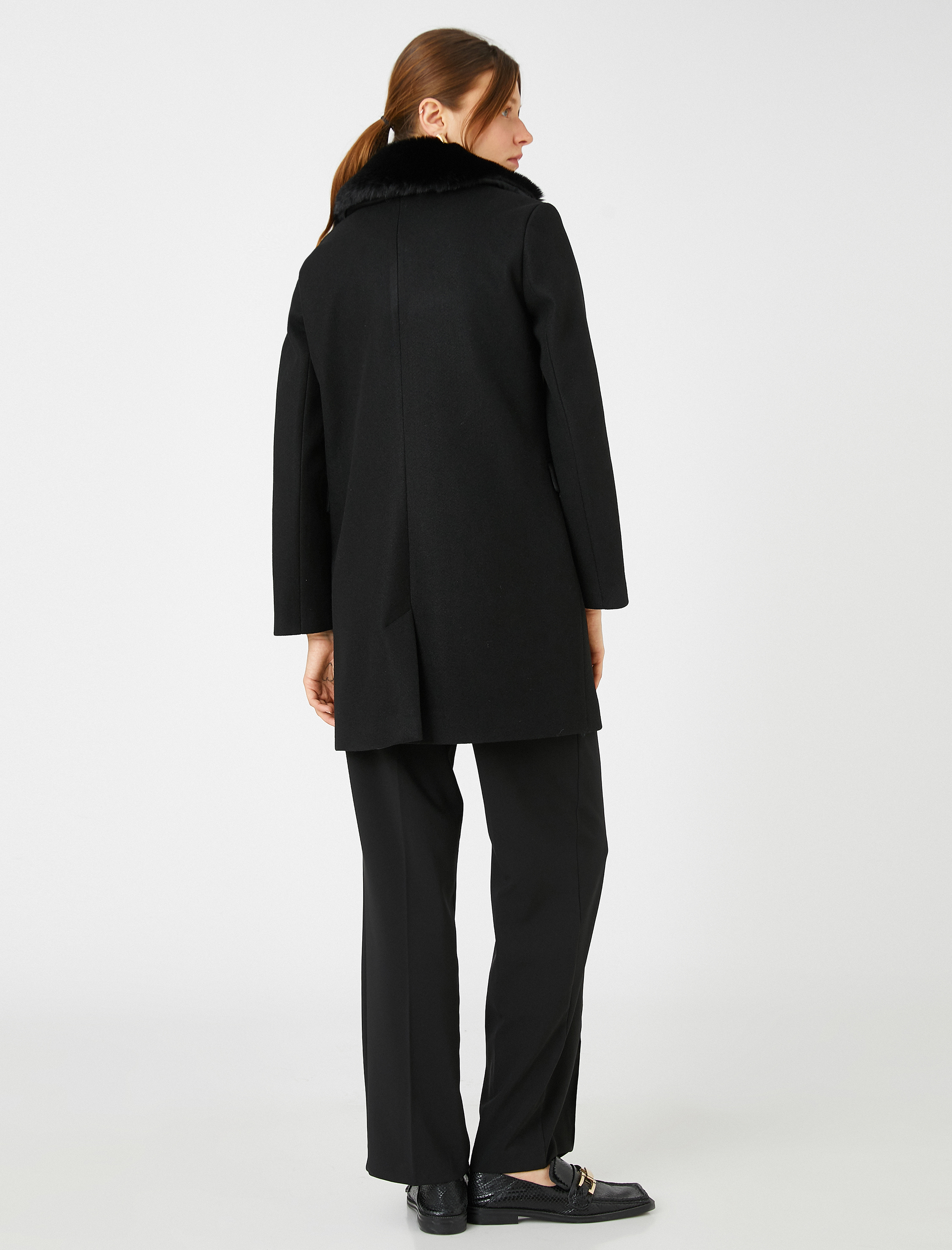   Kruvaze Kaşe Kaban Peluş Detaylı