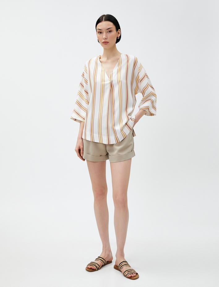  V Yaka Bluz Pile Detaylı