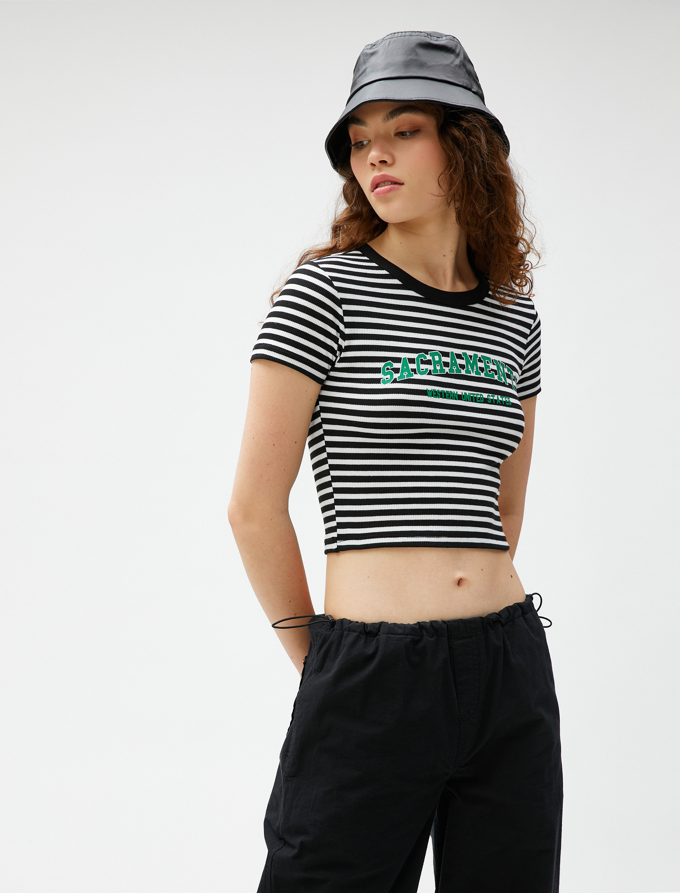   Crop Tişört Baskılı Bisiklet Yaka Kısa Kollu Fitilli