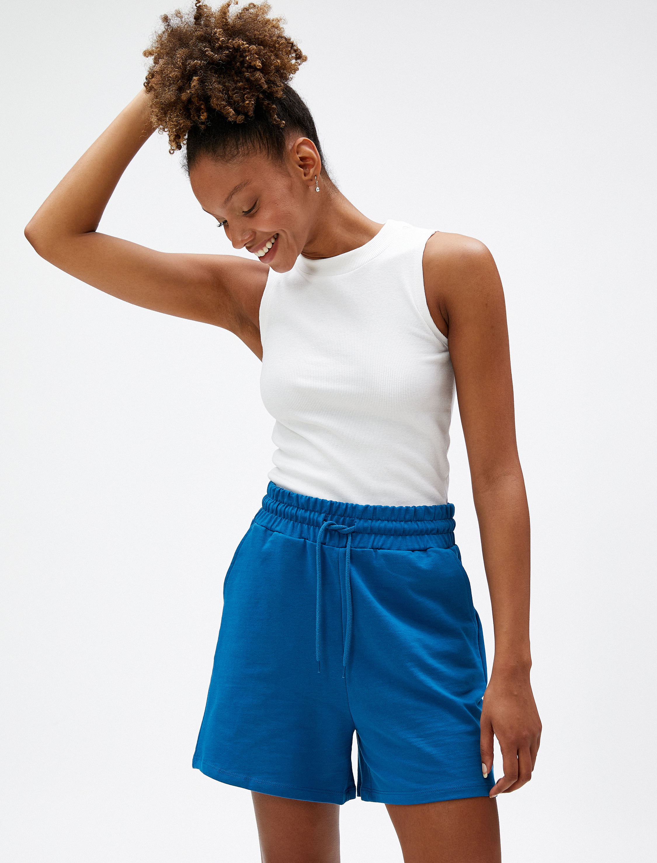 Pamuklu Şort Beli Bağcıklı Cep Detaylı Örme