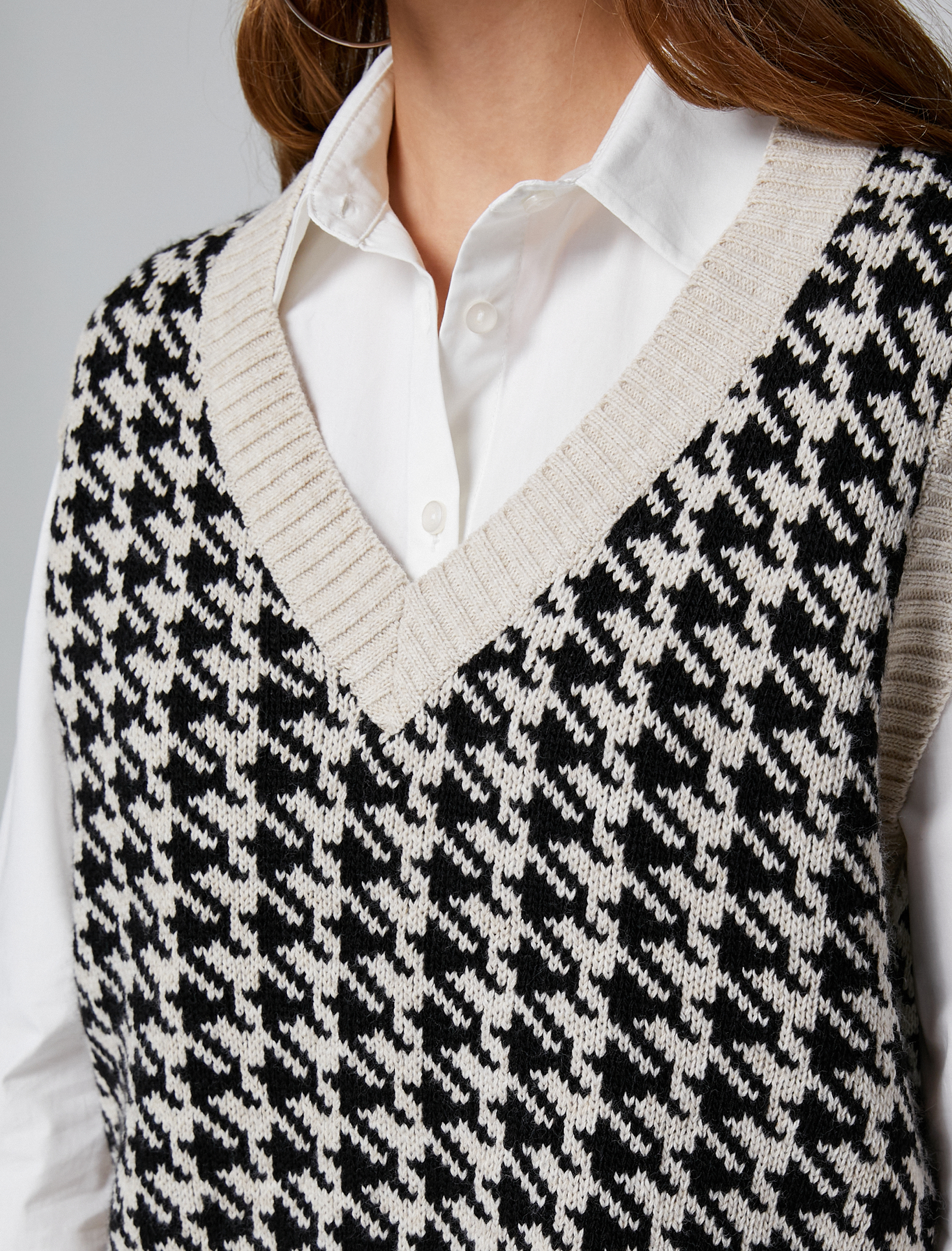   V Yaka Süveter Örgü Ribanalı Kazayağı Desenli