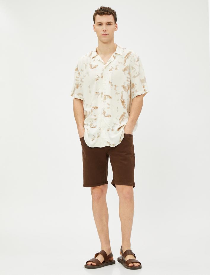  Yazlık Gömlek Kısa Kollu Devrik Yaka Soyut Baskı Detaylı Viskon Kumaş