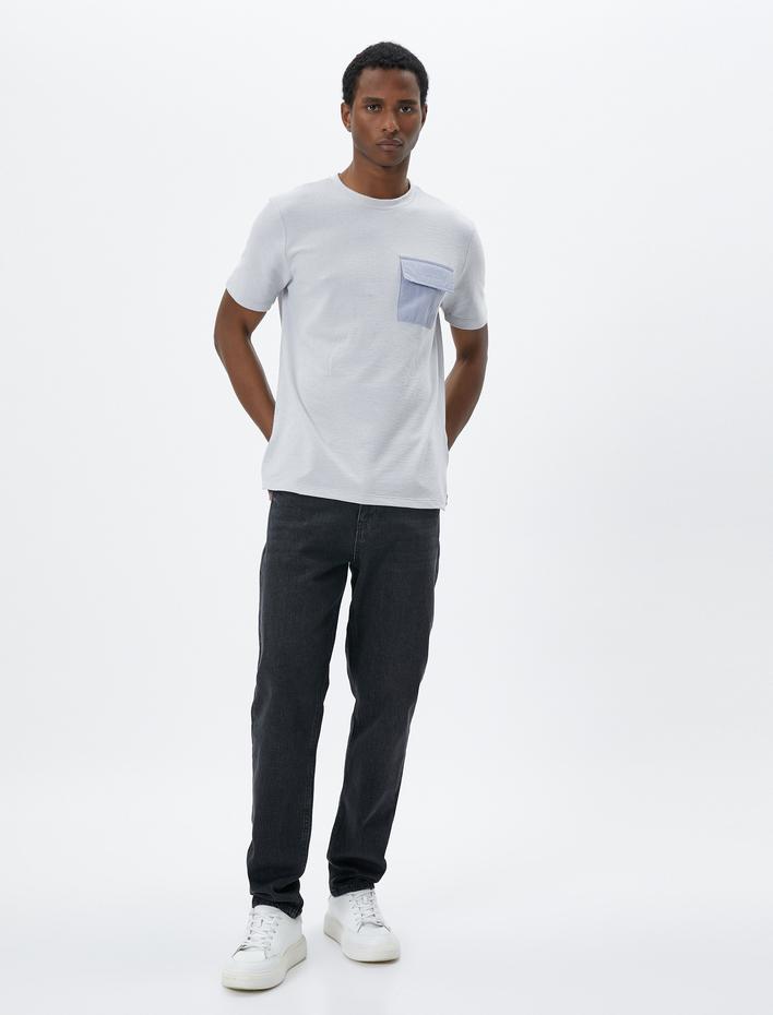  Kapaklı Cep Detaylı Tişört Bisiklet Yaka Kısa Kollu